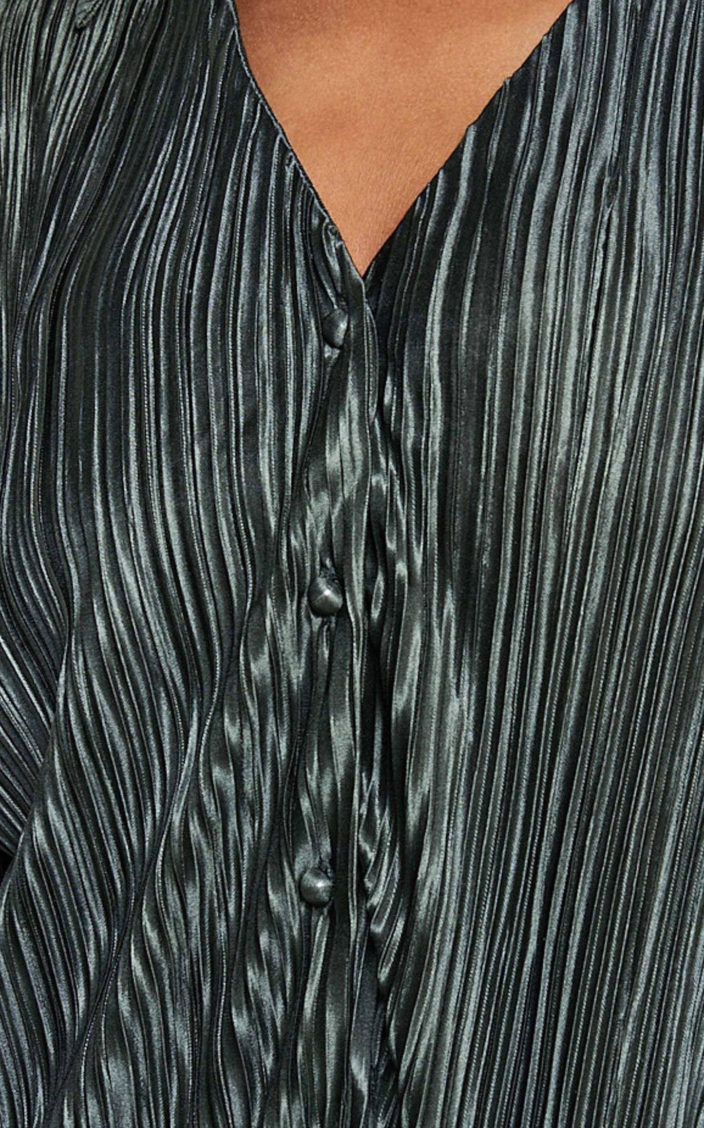 Beca Shirt - Plisse Button Up Shirt in Olive