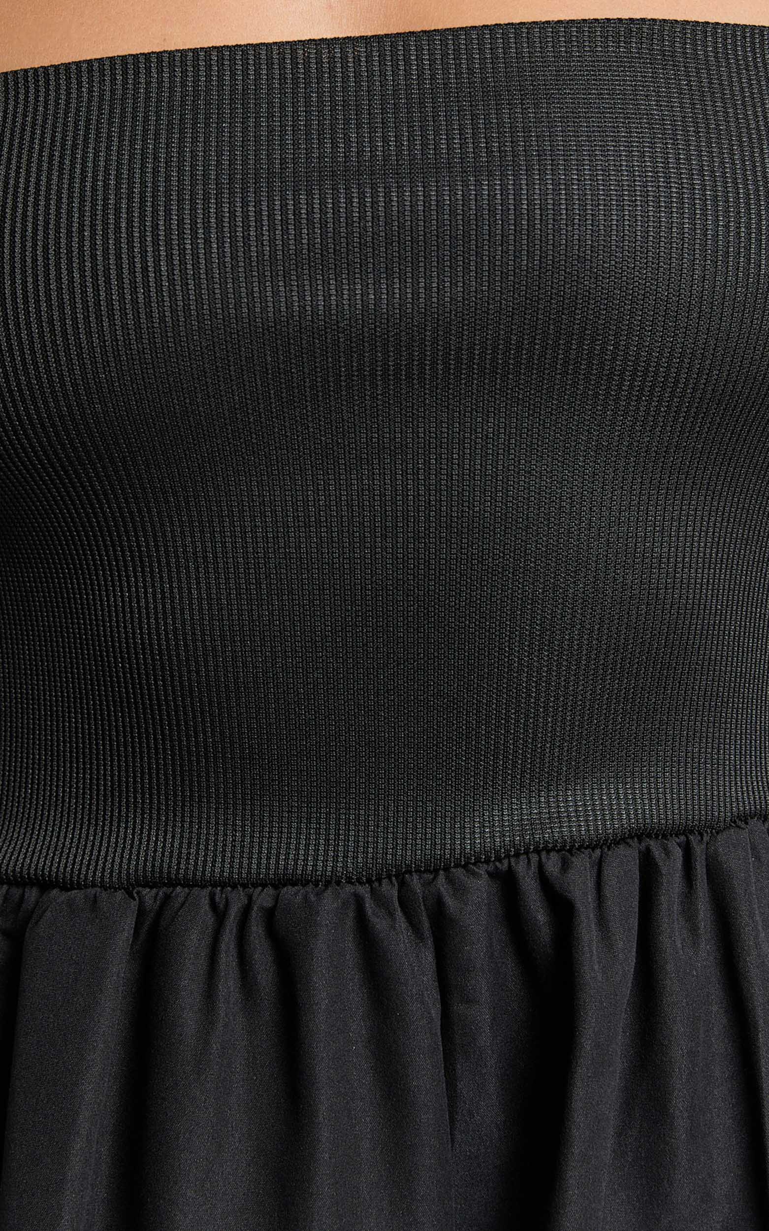 Becky Playsuit - Fit and Flare Pocket Detail Playsuit in Black