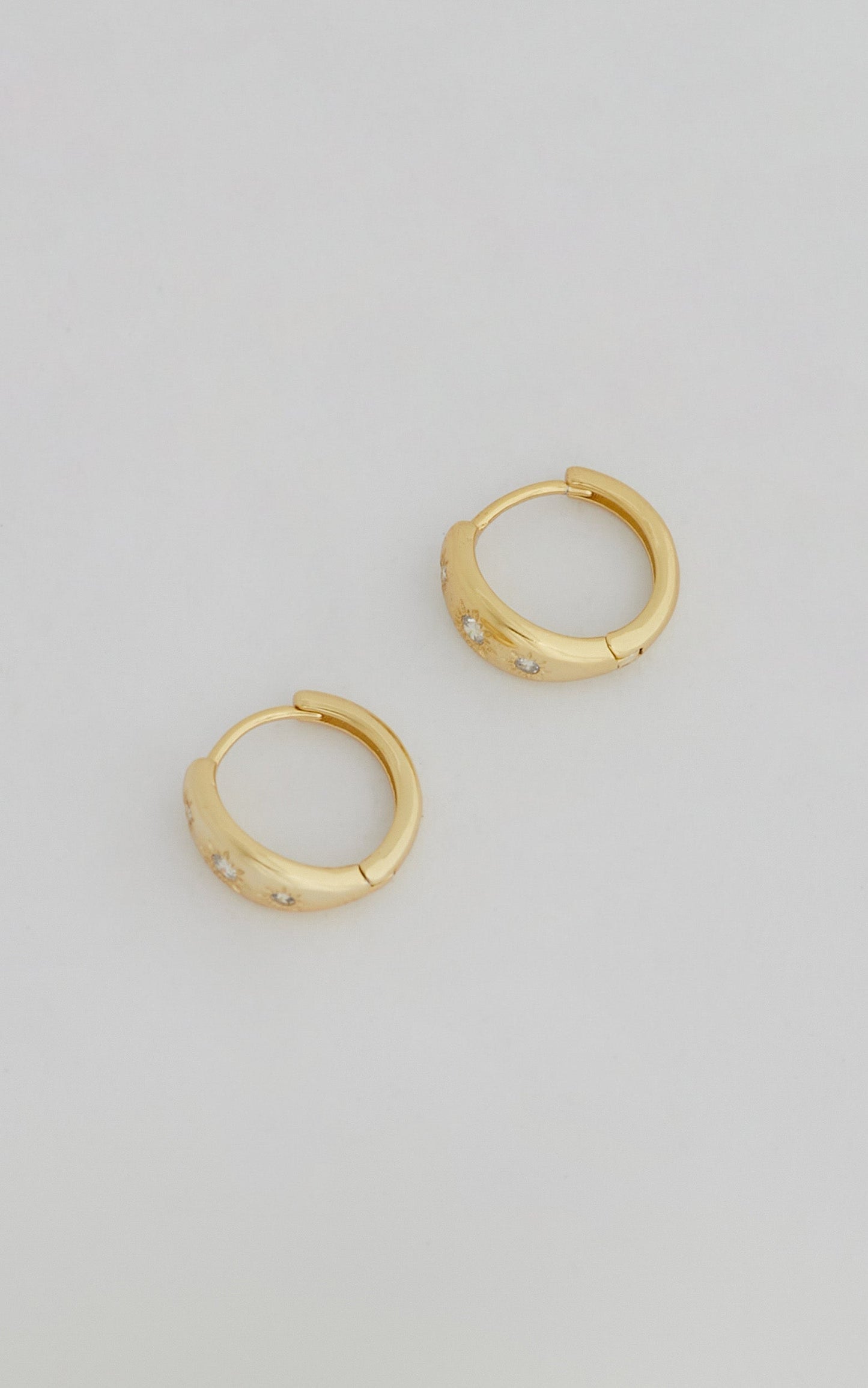 Belladonna Diamante Star Huggie Earrings in Gold