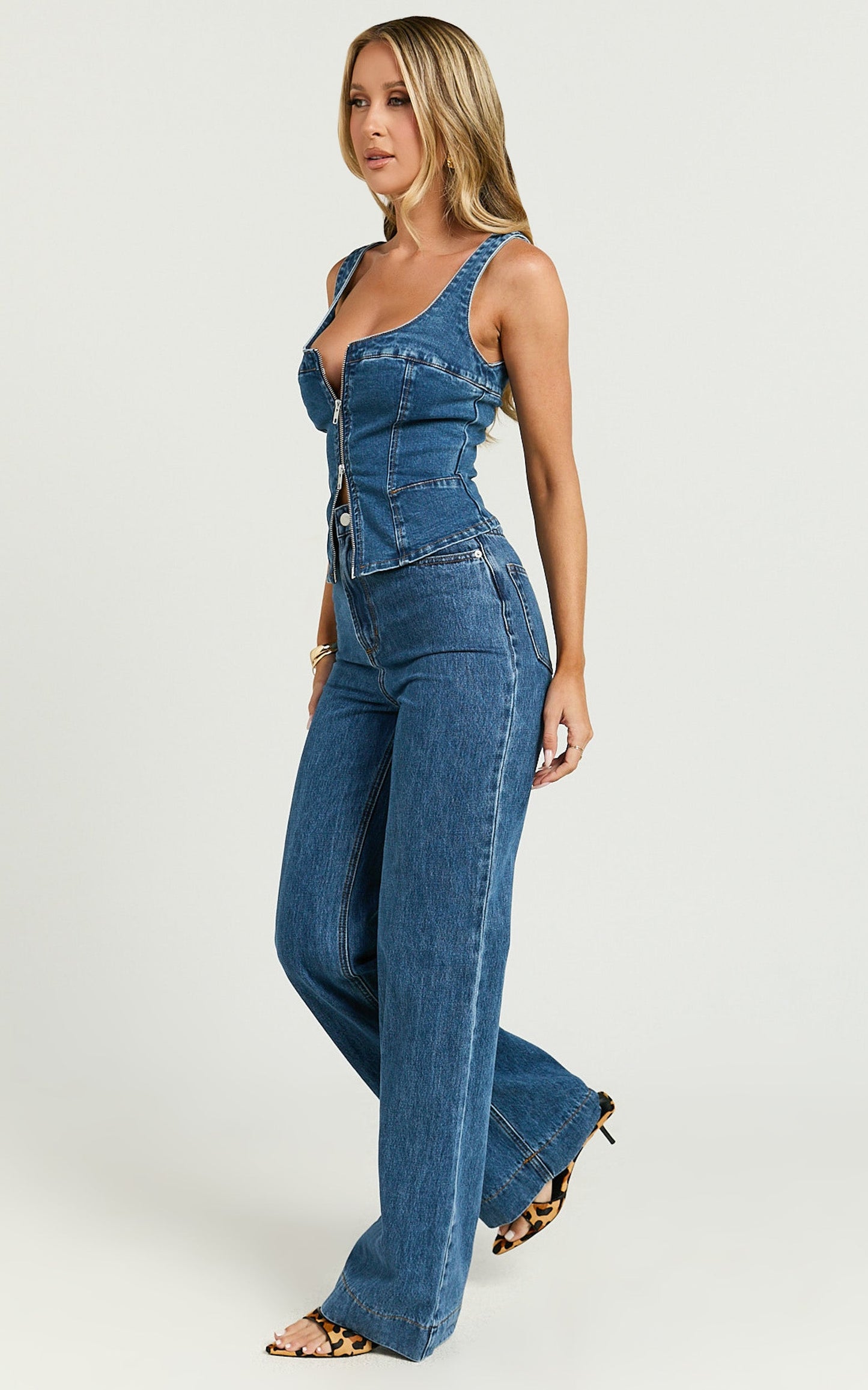 Bellerose Top - Front Zip Denim Fitted Top in Dark Blue Wash