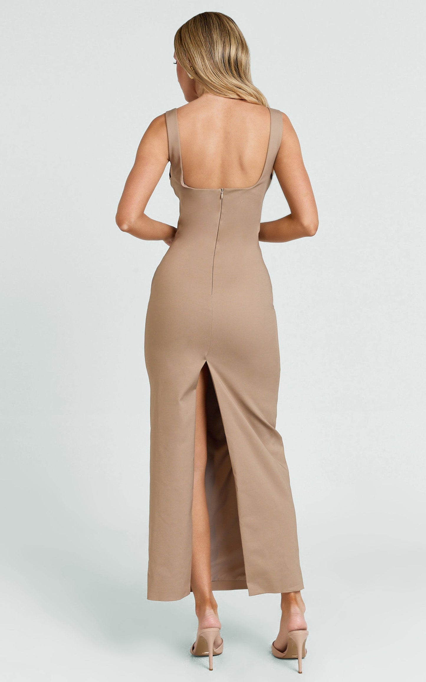 Benita Midi Dress - Scoop Neck Ruched Fitted Dress in Mocha