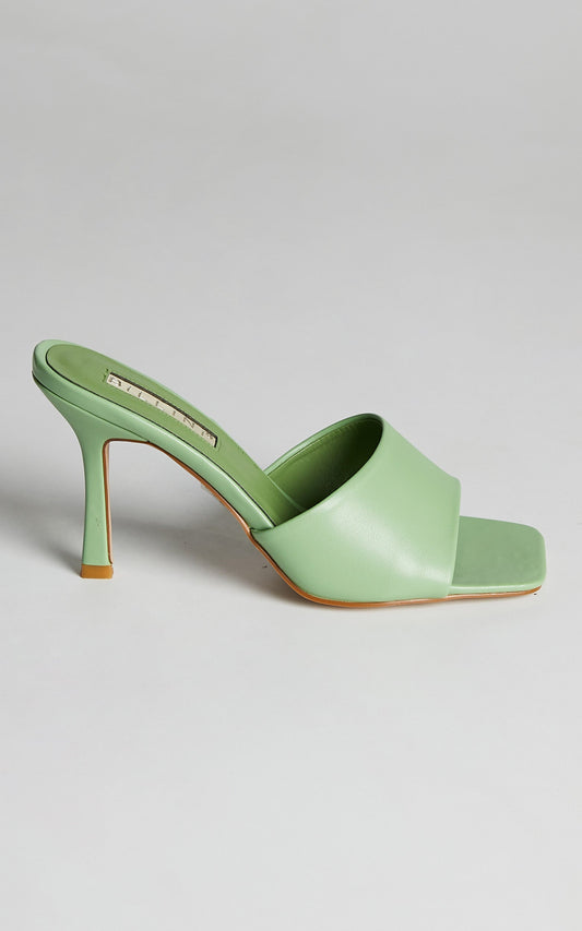 Billini - Stormi Heels in Green