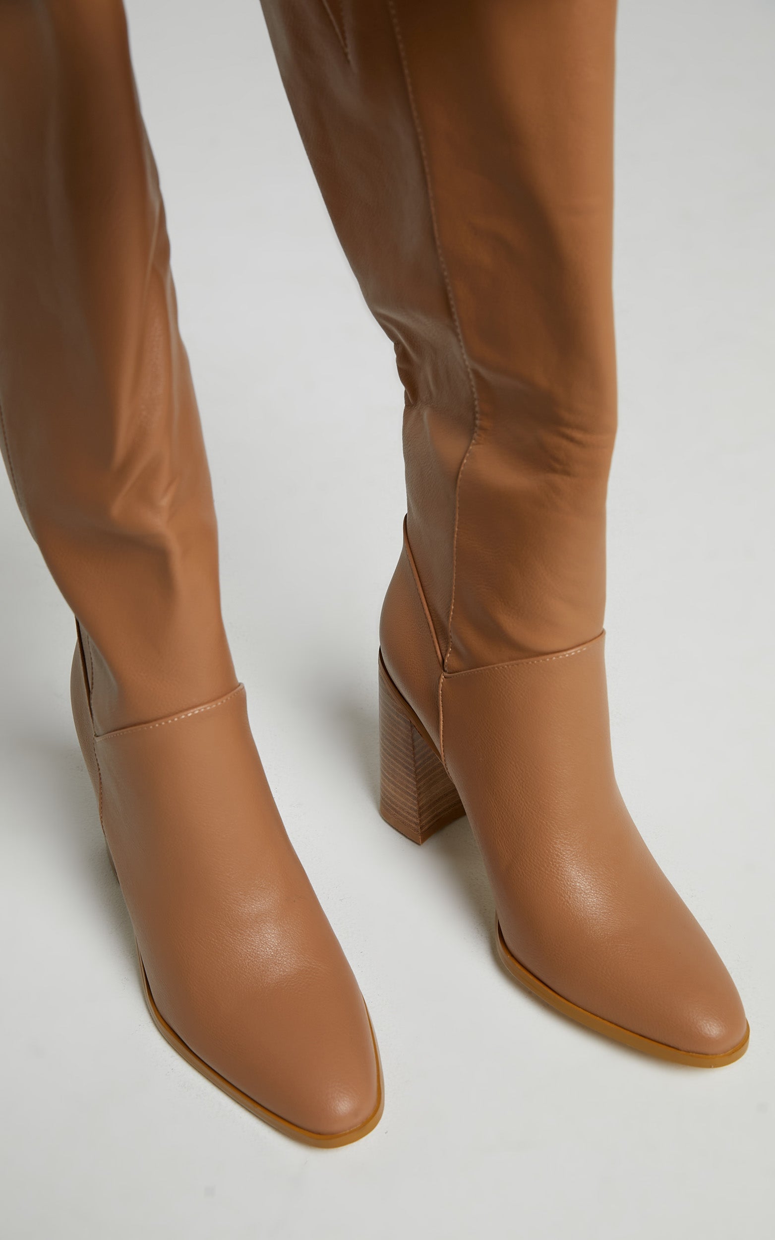 Billini - Valen Boots in Teak