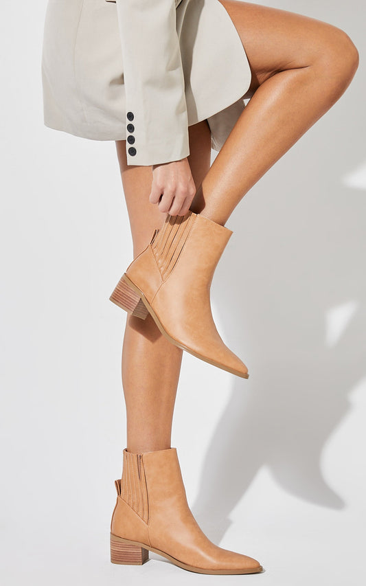 Billini - Xora Boots in Camel