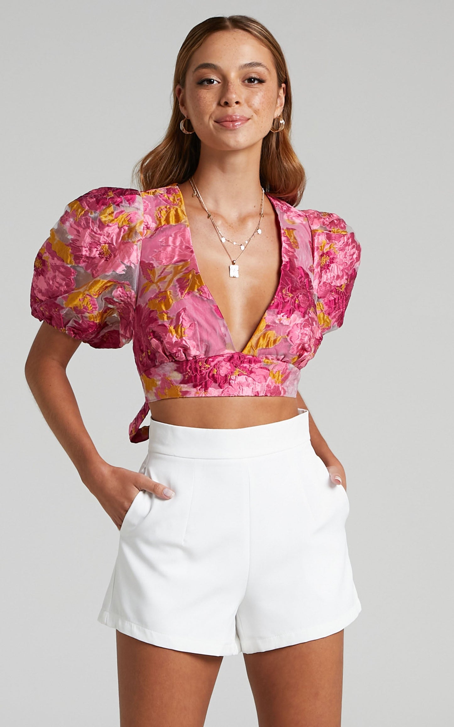 Brailey Top - Puff Sleeve Crop Top in Pink Jacquard