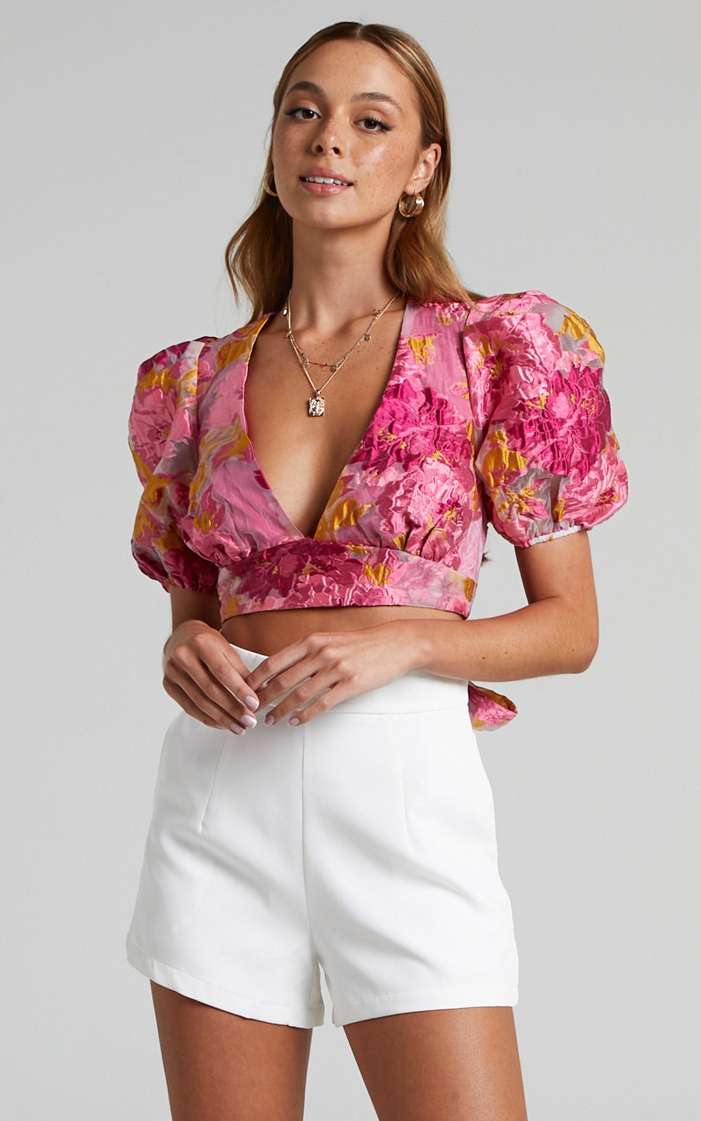 Brailey Top - Puff Sleeve Crop Top in Pink Jacquard