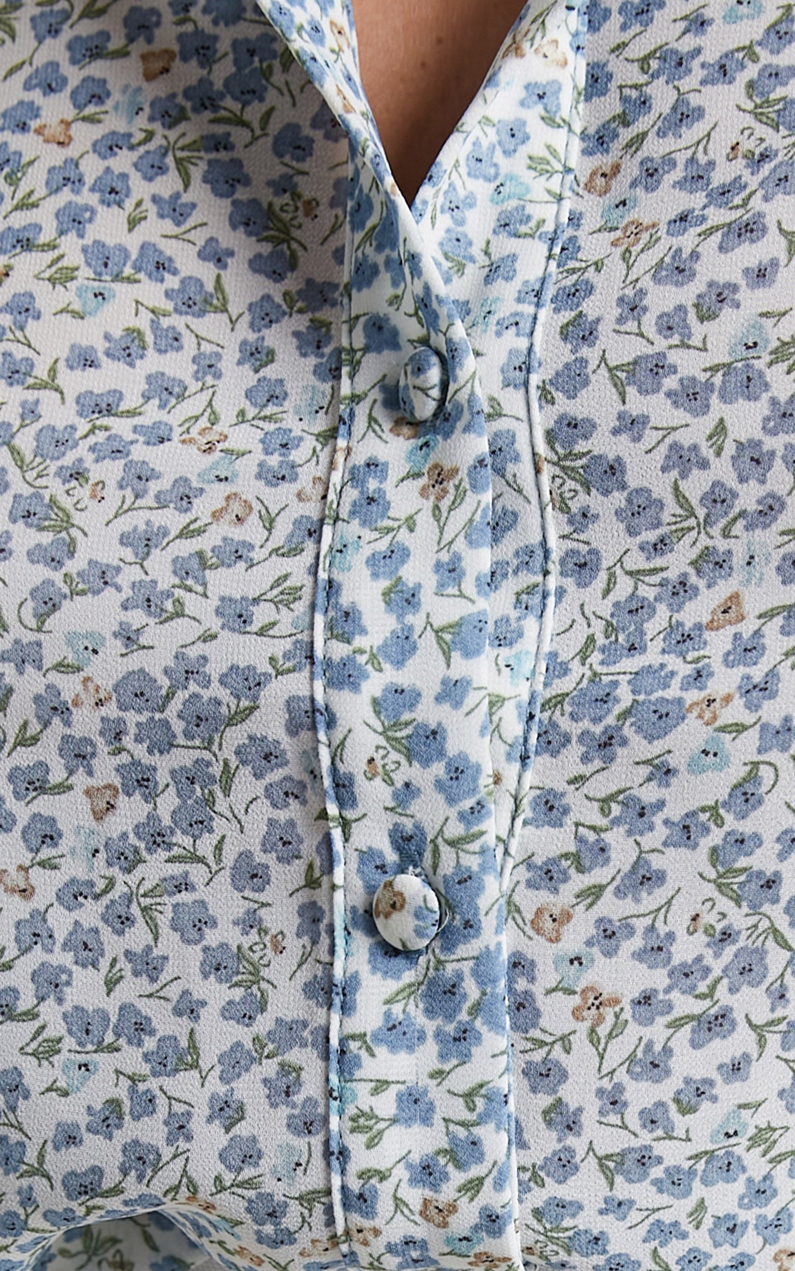Nerizza Collared Bishop Sleeve Blouse in Dainty Floral
