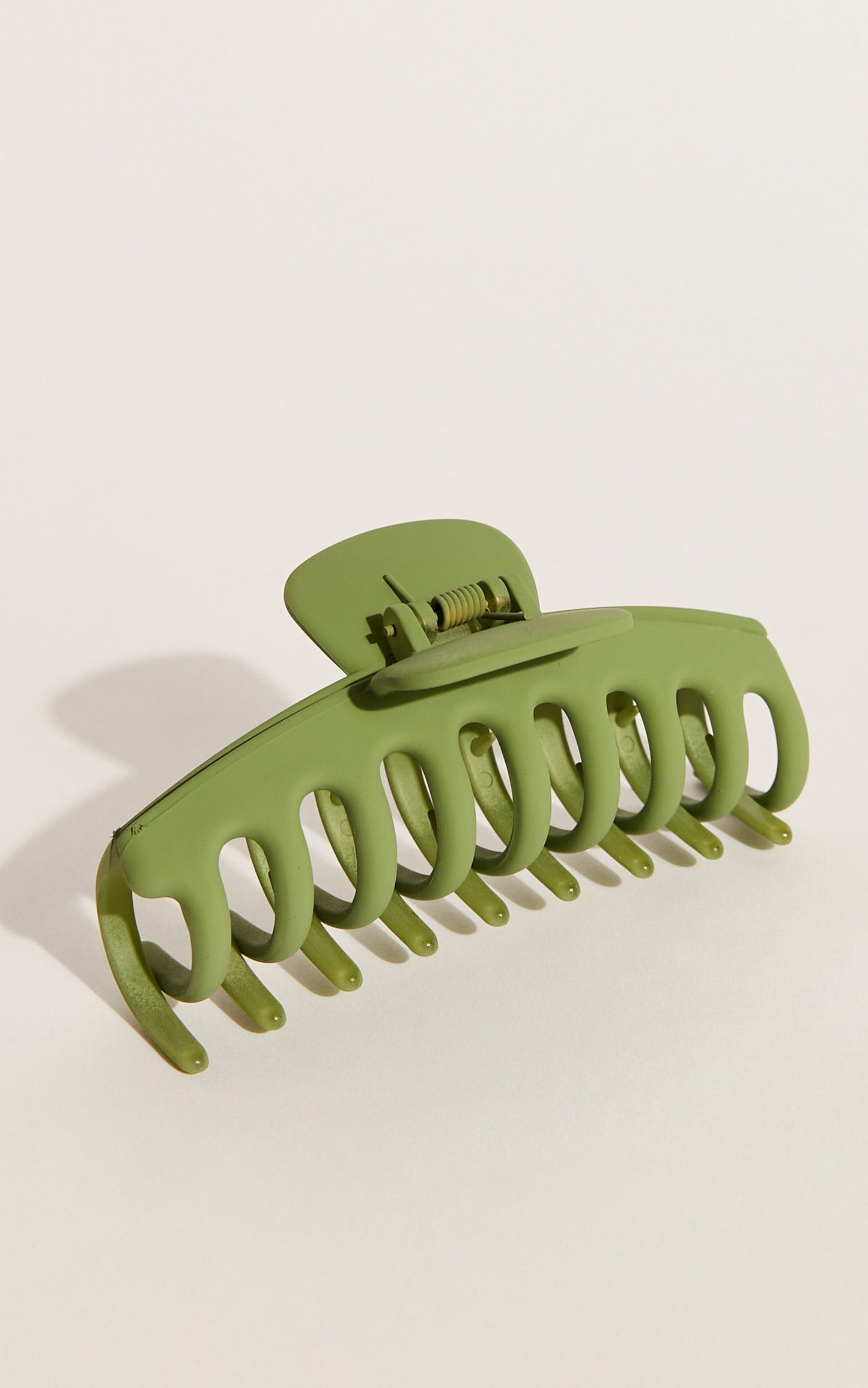 Bring It Back Hair Clip in Green