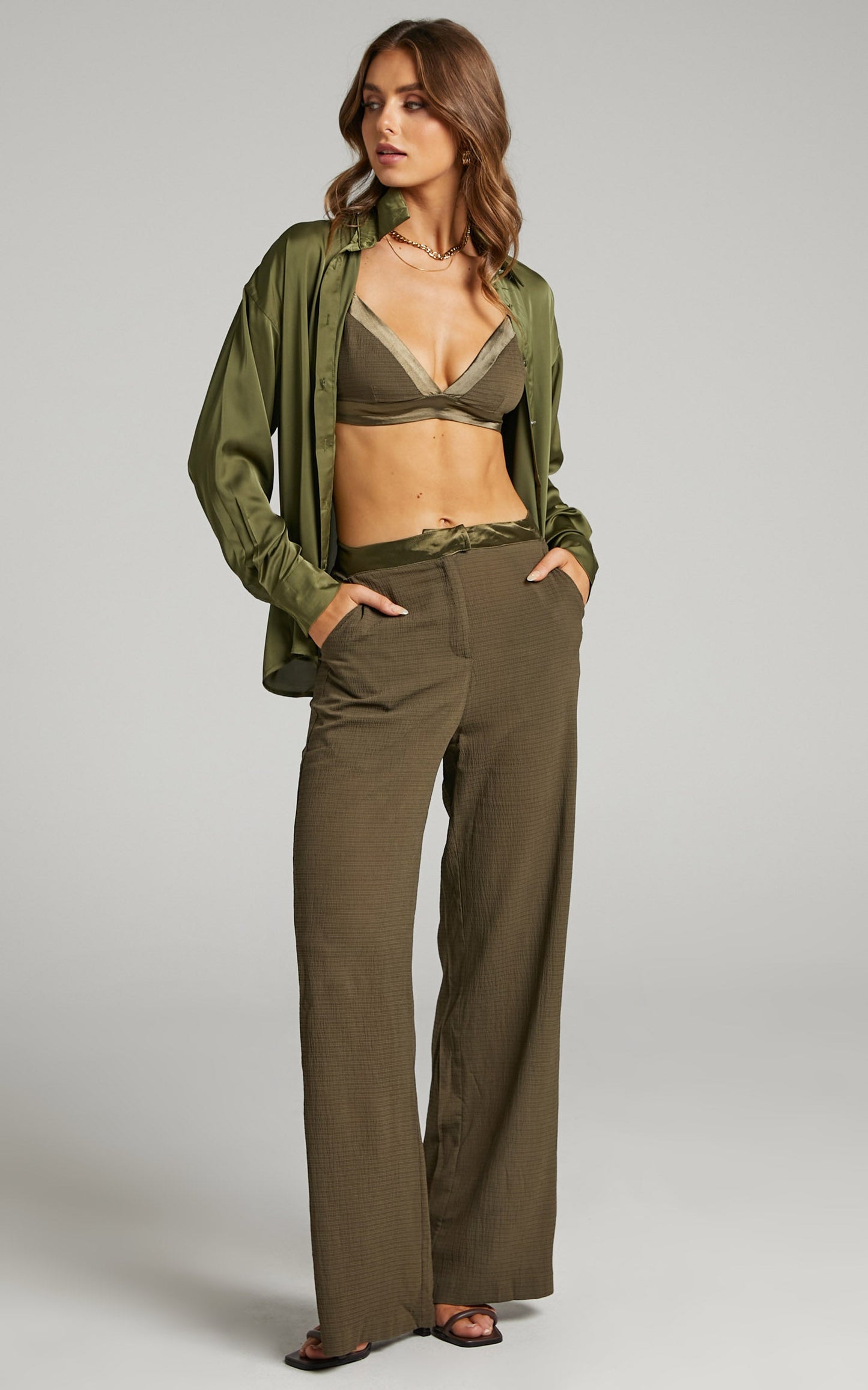 Browielyn Contrast Satin Tailored Wide Leg Pant in Olive