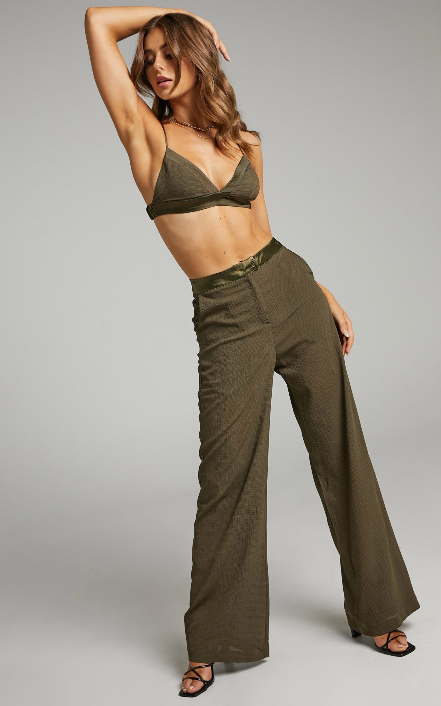 Browielyn Contrast Satin Tailored Wide Leg Pant in Olive