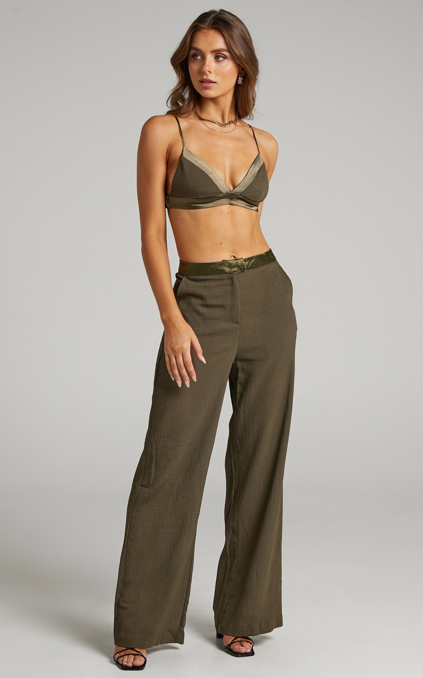 Browielyn Contrast Satin Tailored Wide Leg Pant in Olive