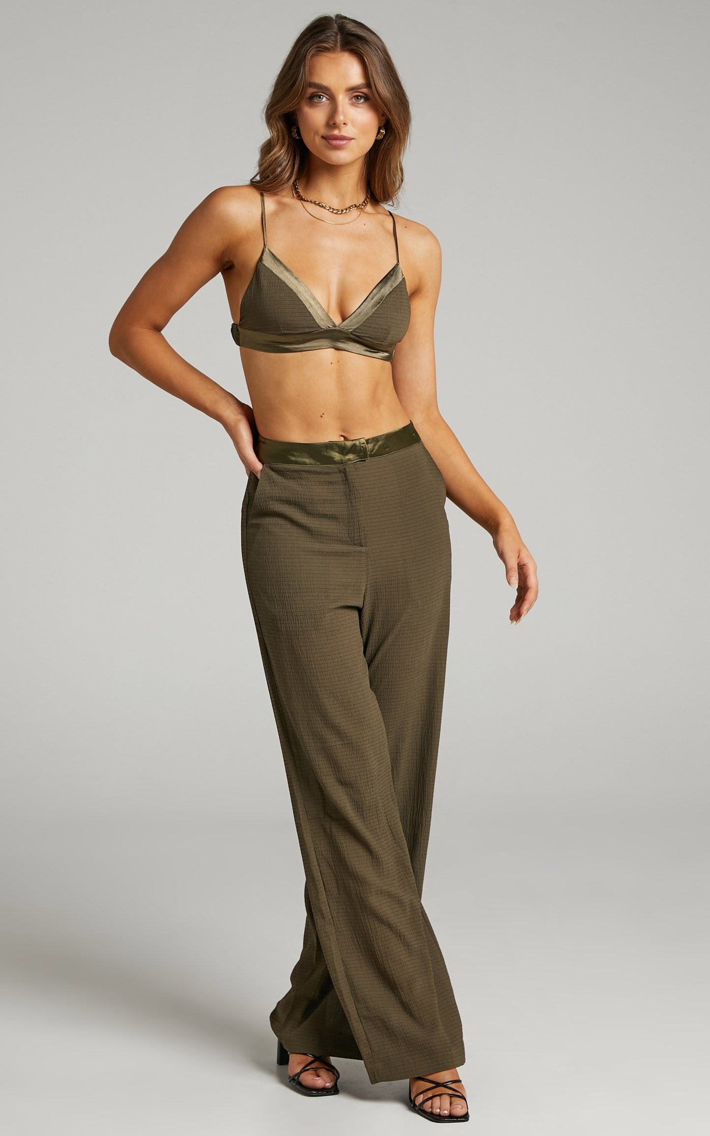Browielyn Contrast Satin Tailored Wide Leg Pant in Olive