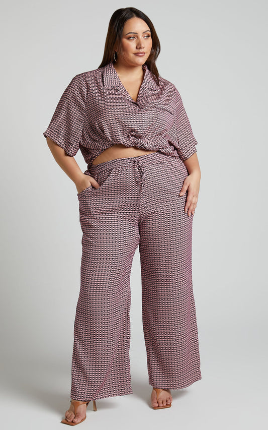 Brunita Pants - Mid Waisted Relaxed Elastic Waist Pants in Pink Wave