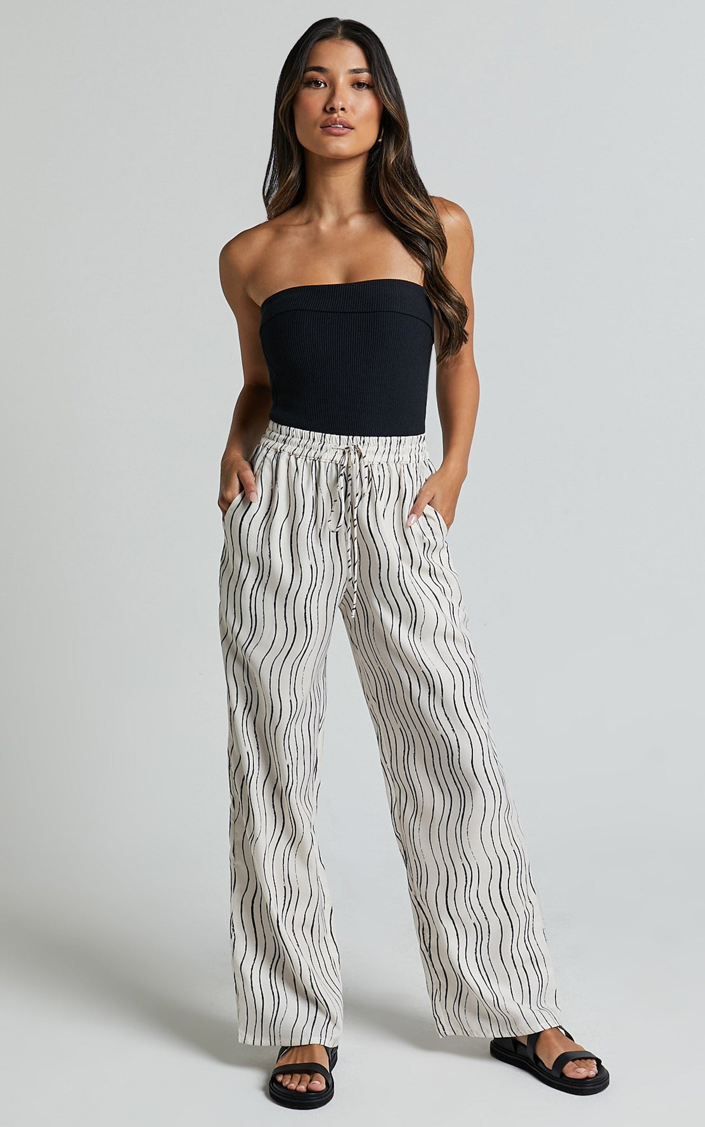 Brunita Pants - Mid Waisted Relaxed Elastic Waist Pants in Ripple Print