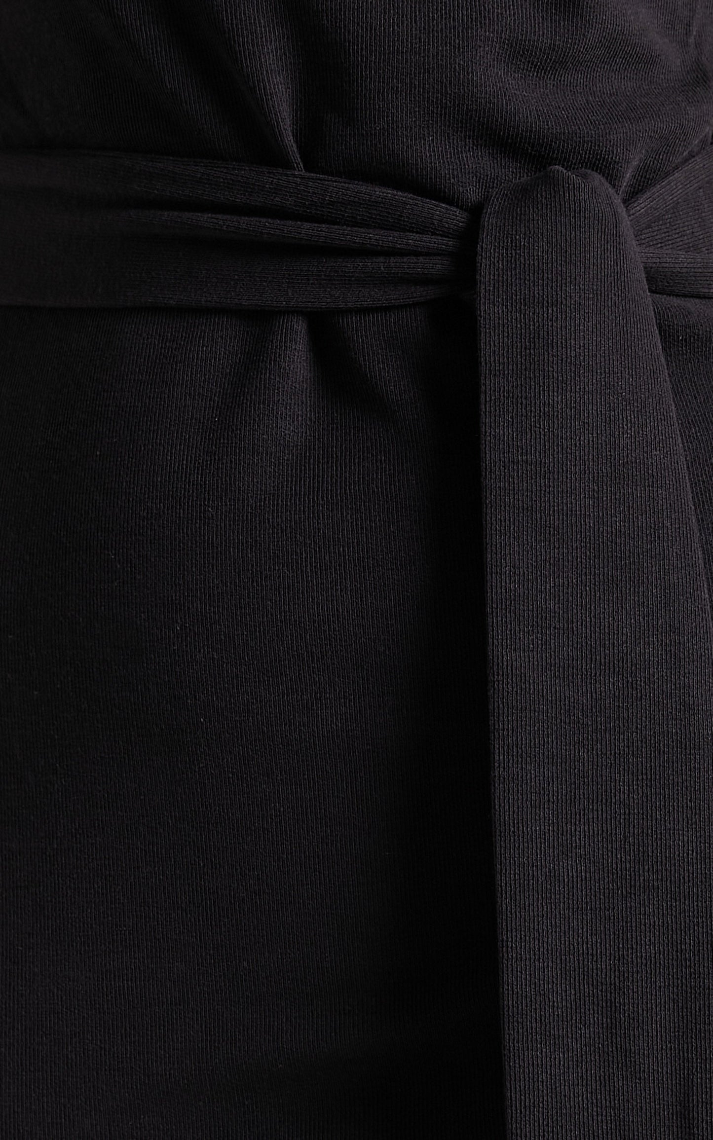 Closing Up Dress in Black