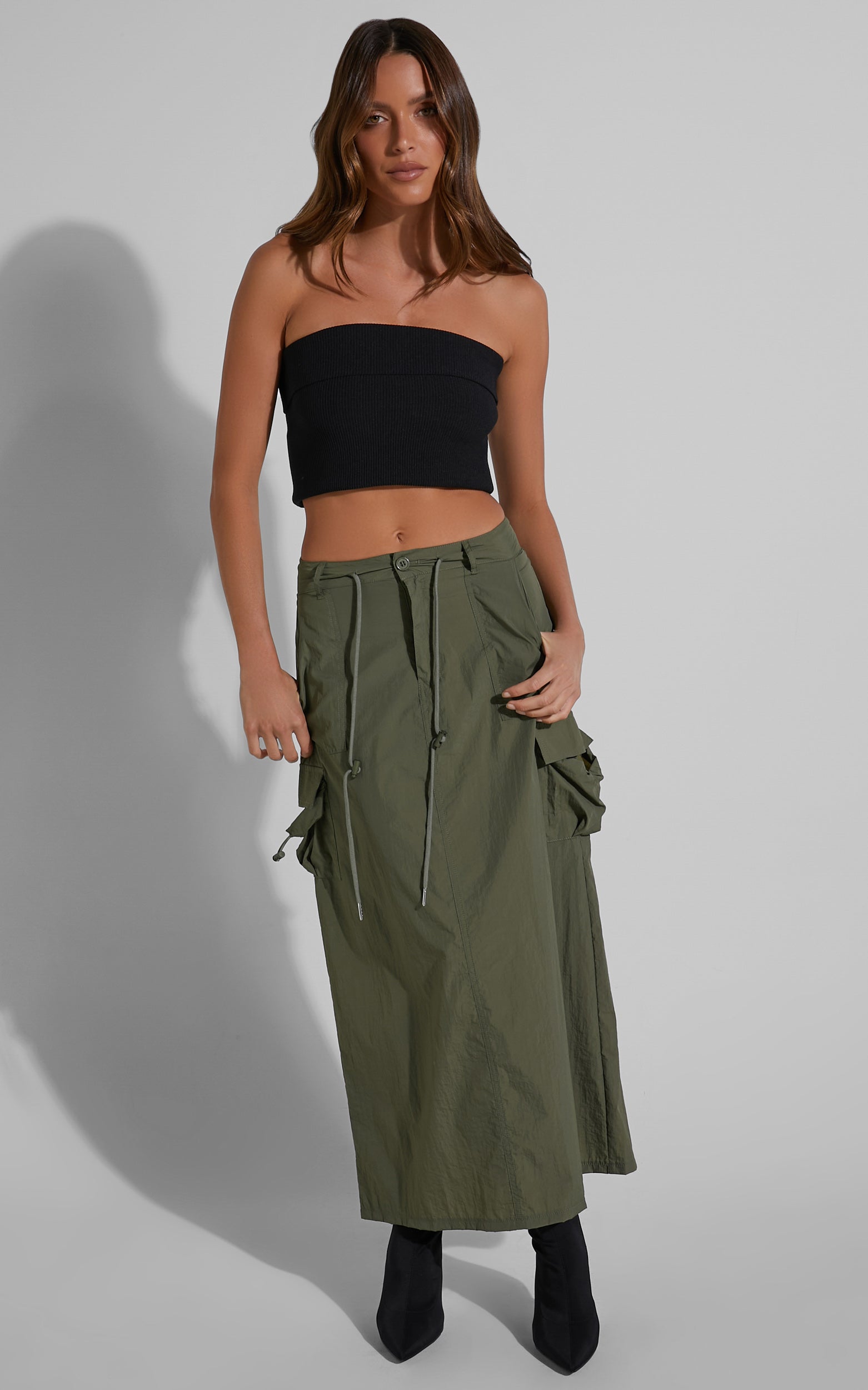 Liscia Midi Skirt - Straight Pocket Detailing Cargo Skirt in Khaki