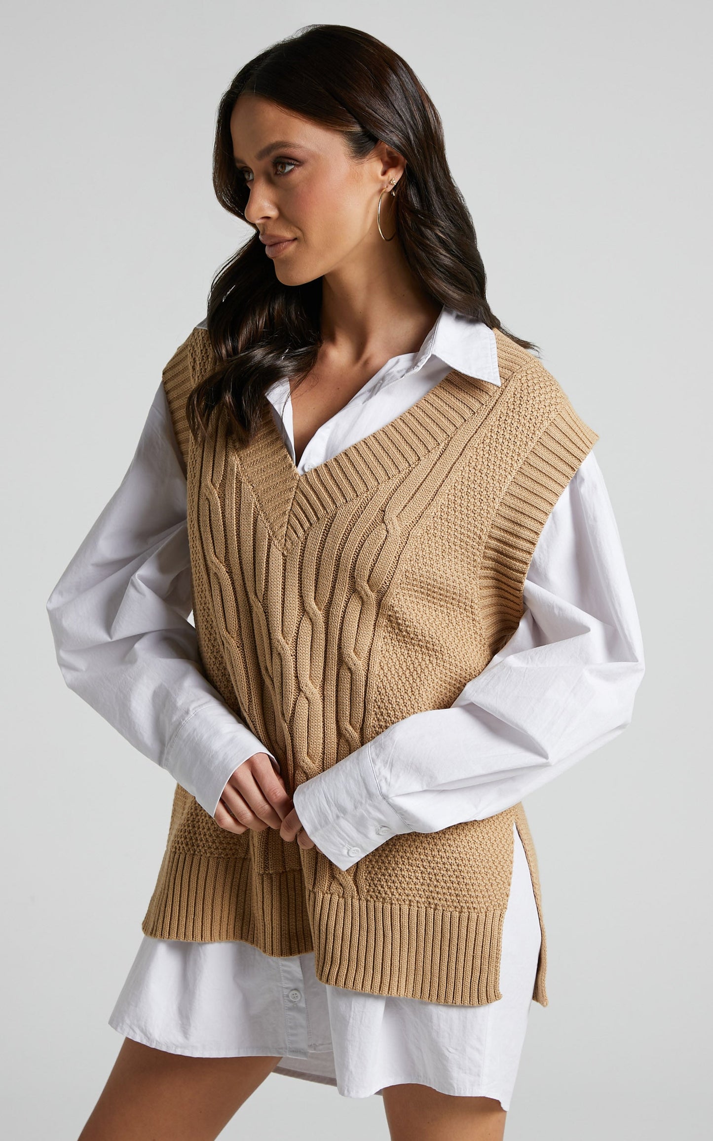 Cadha Vest - Knit Sweater Vest in Camel