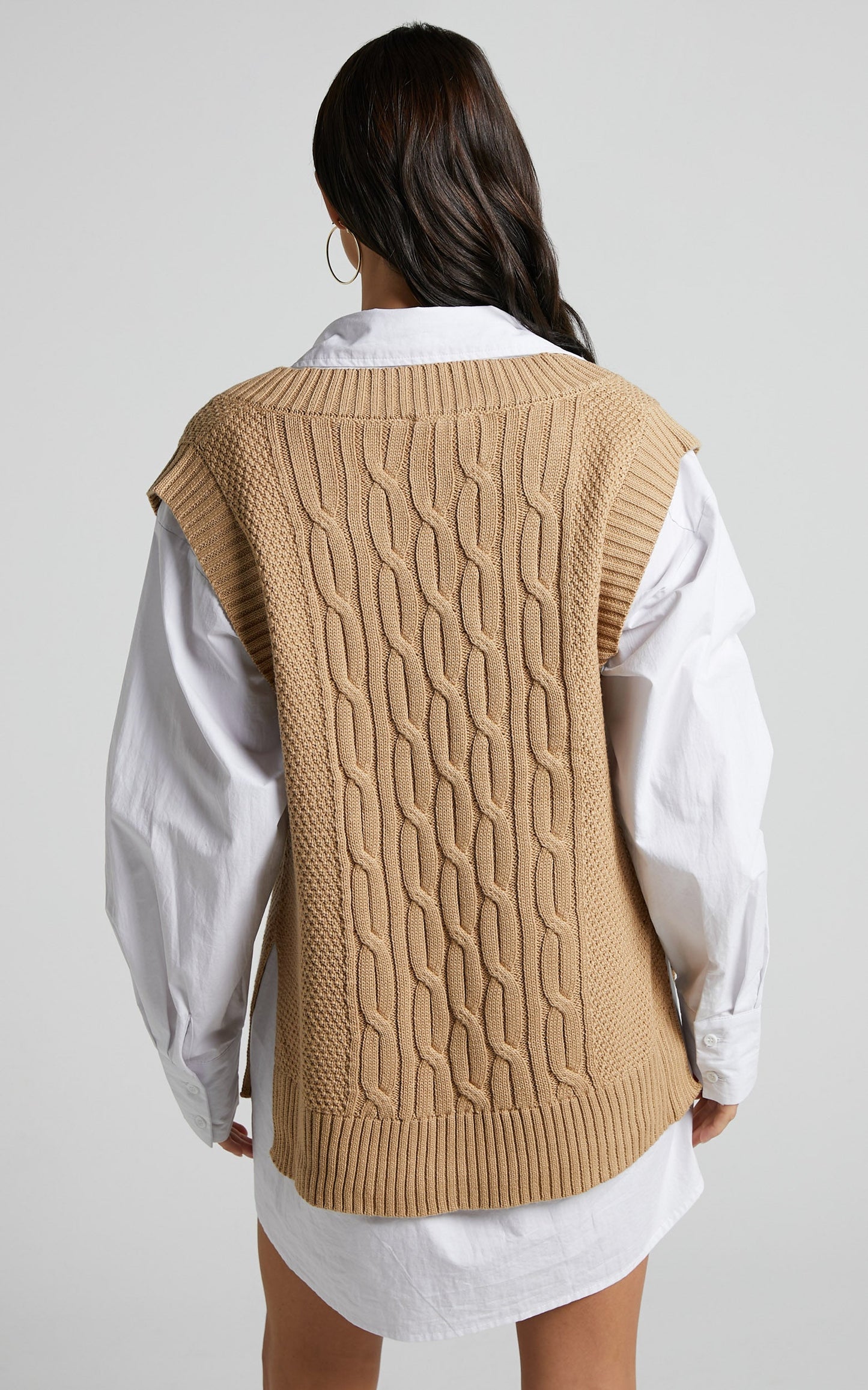 Cadha Vest - Knit Sweater Vest in Camel