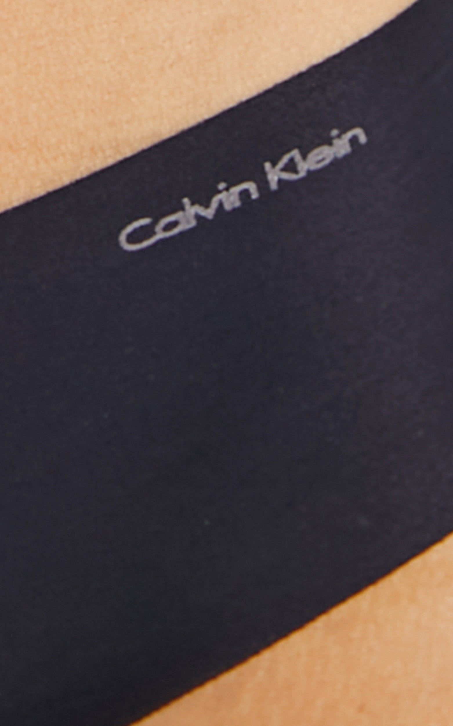 Calvin Klein - INVISIBLES HIPSTER in Black