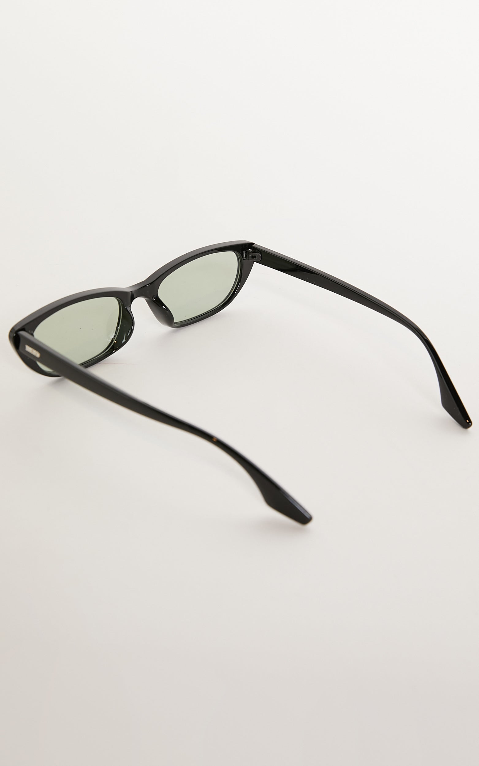 Camille Rectangle Sunglasses in Black