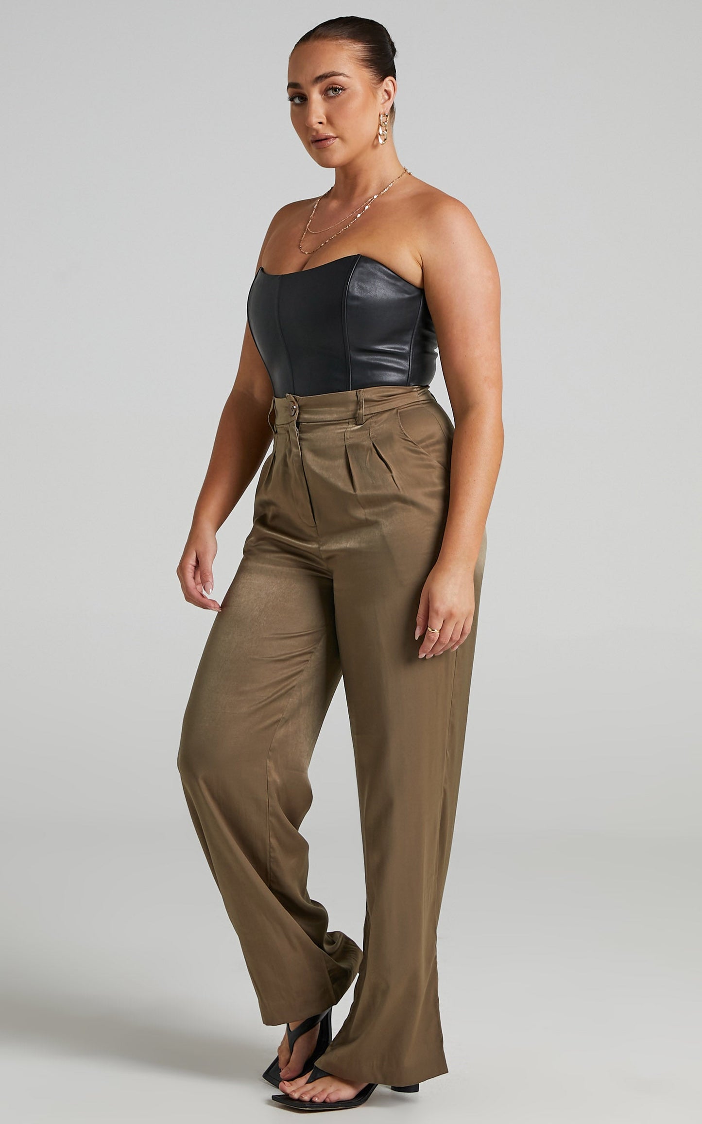 Carrey Pants - Tailored Wide Leg Pants in Khaki
