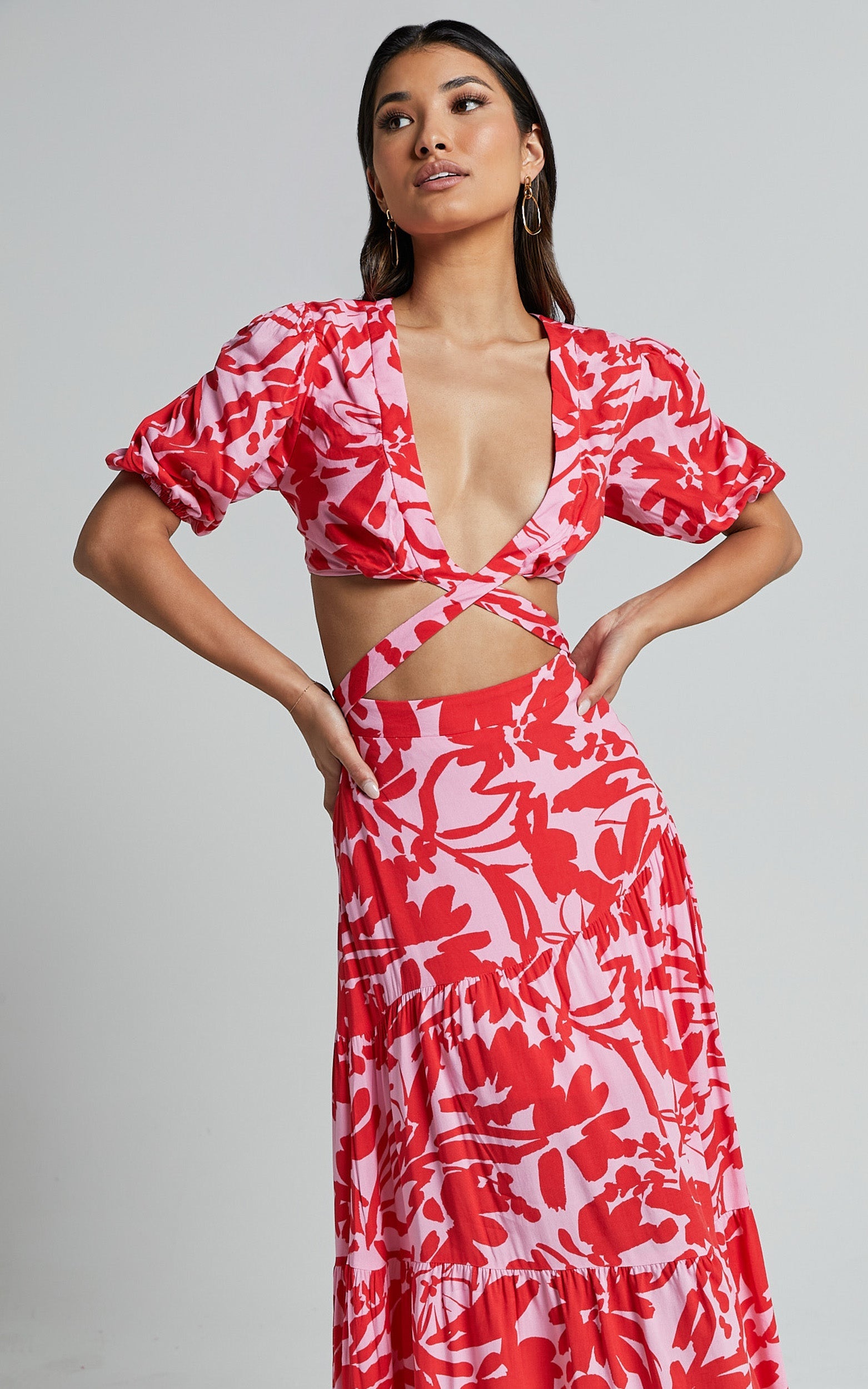 Cecelia Midi Dress - Plunge Neck Puff Sleeve Patterned Dress in Pink Shadow Floral