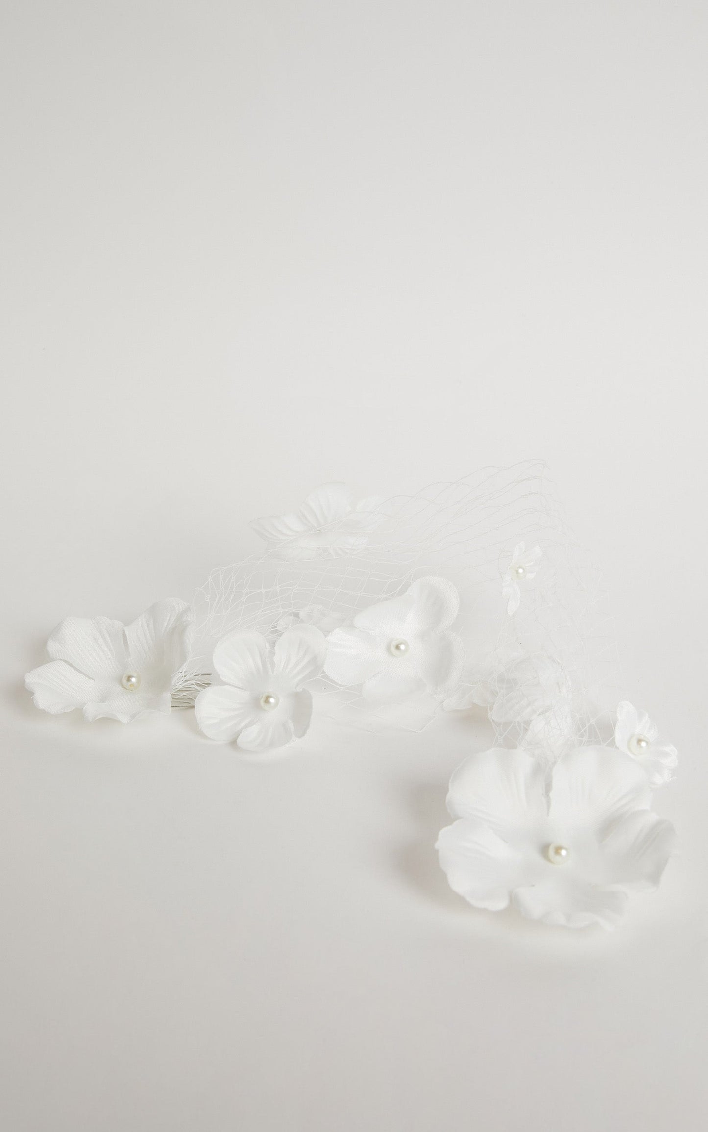 Celeisa Headpiece in White