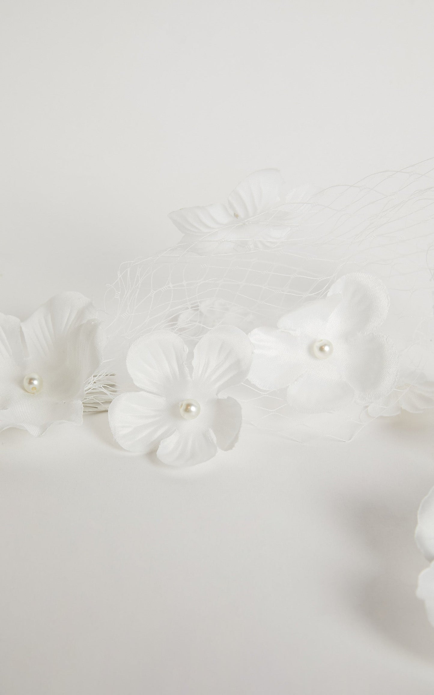 Celeisa Headpiece in White