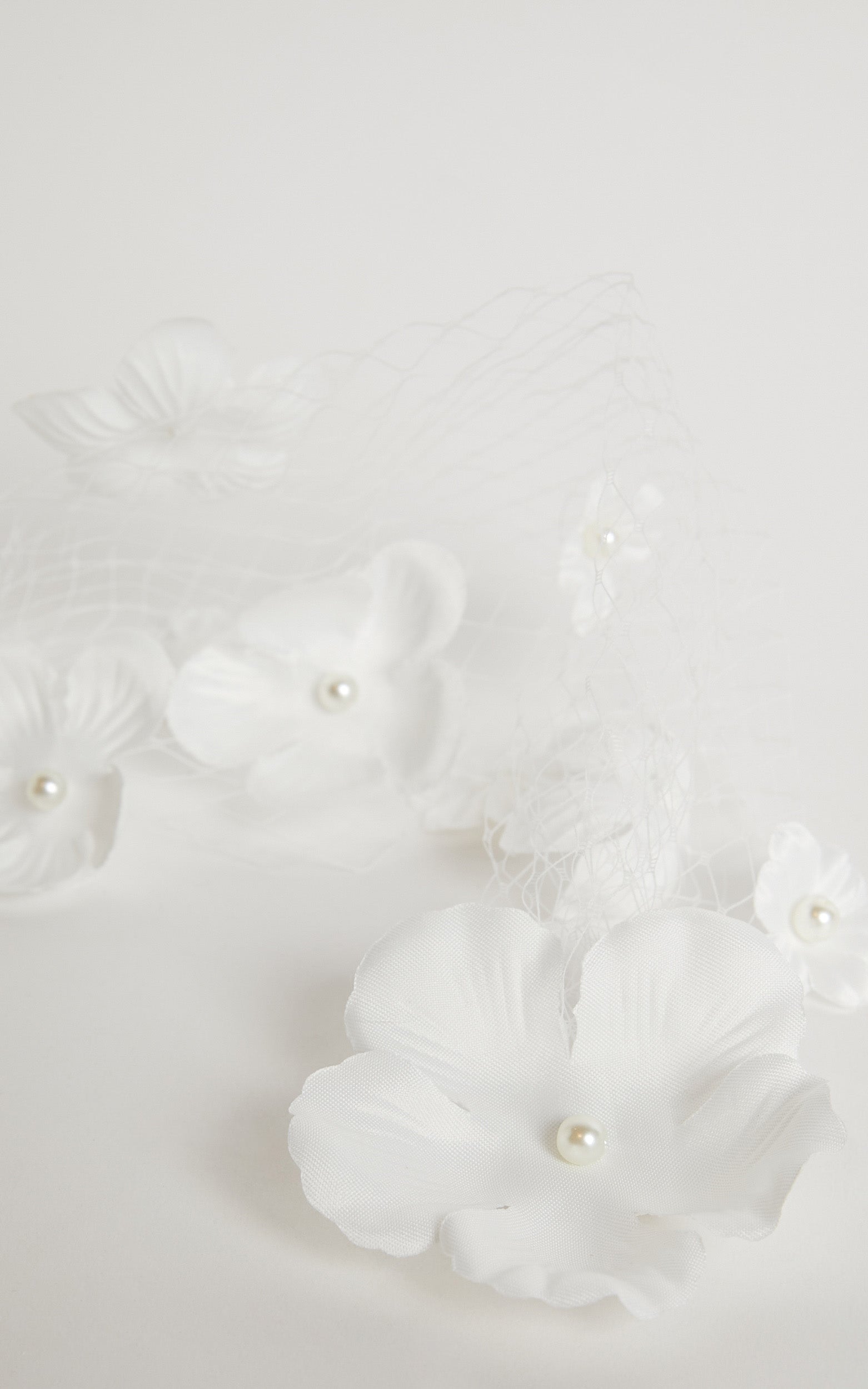 Celeisa Headpiece in White
