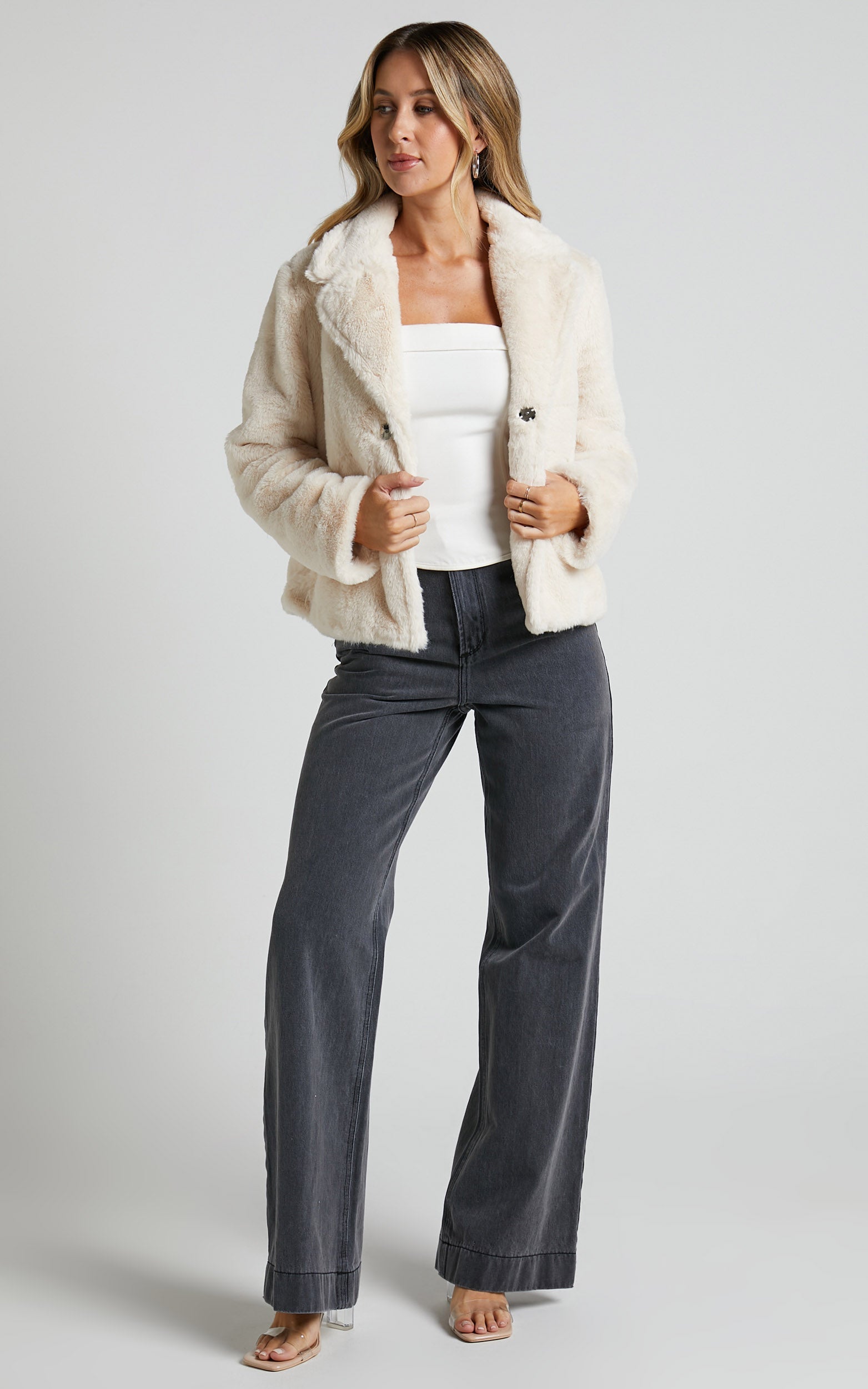 Cezziah Jacket - Faux Fur Jacket in Cream