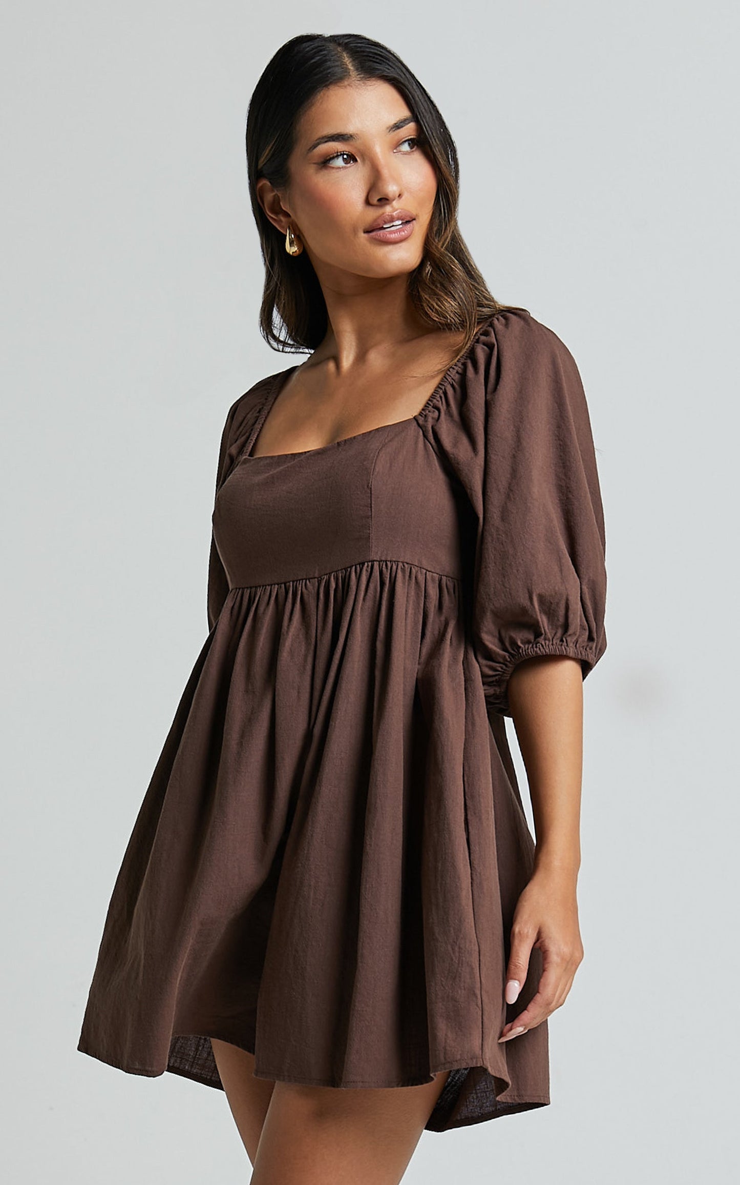Chariti Playsuit - Linen Look Puff Sleeve Relaxed Playsuit in Chocolate