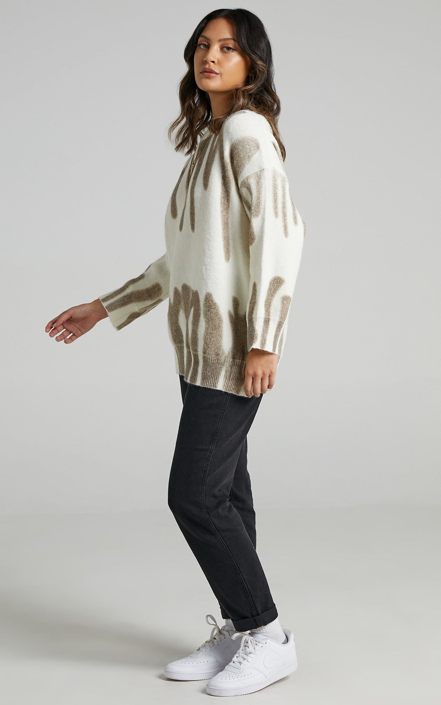 Chavri Knit Jumper in Beige