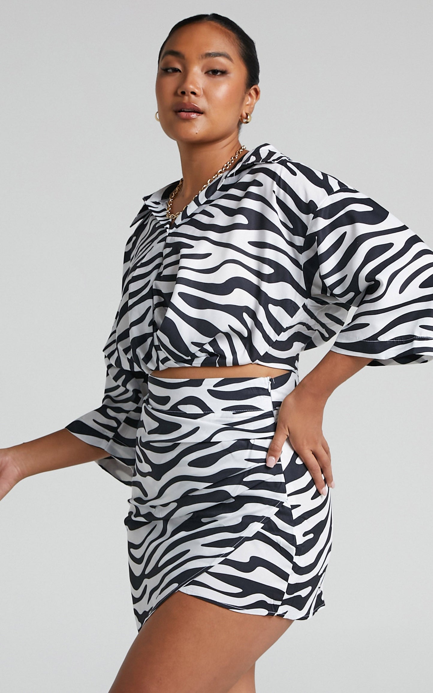 Clarrie Two Piece Set - Crop Top Wrap Skirt Two Piece Set in Black/White