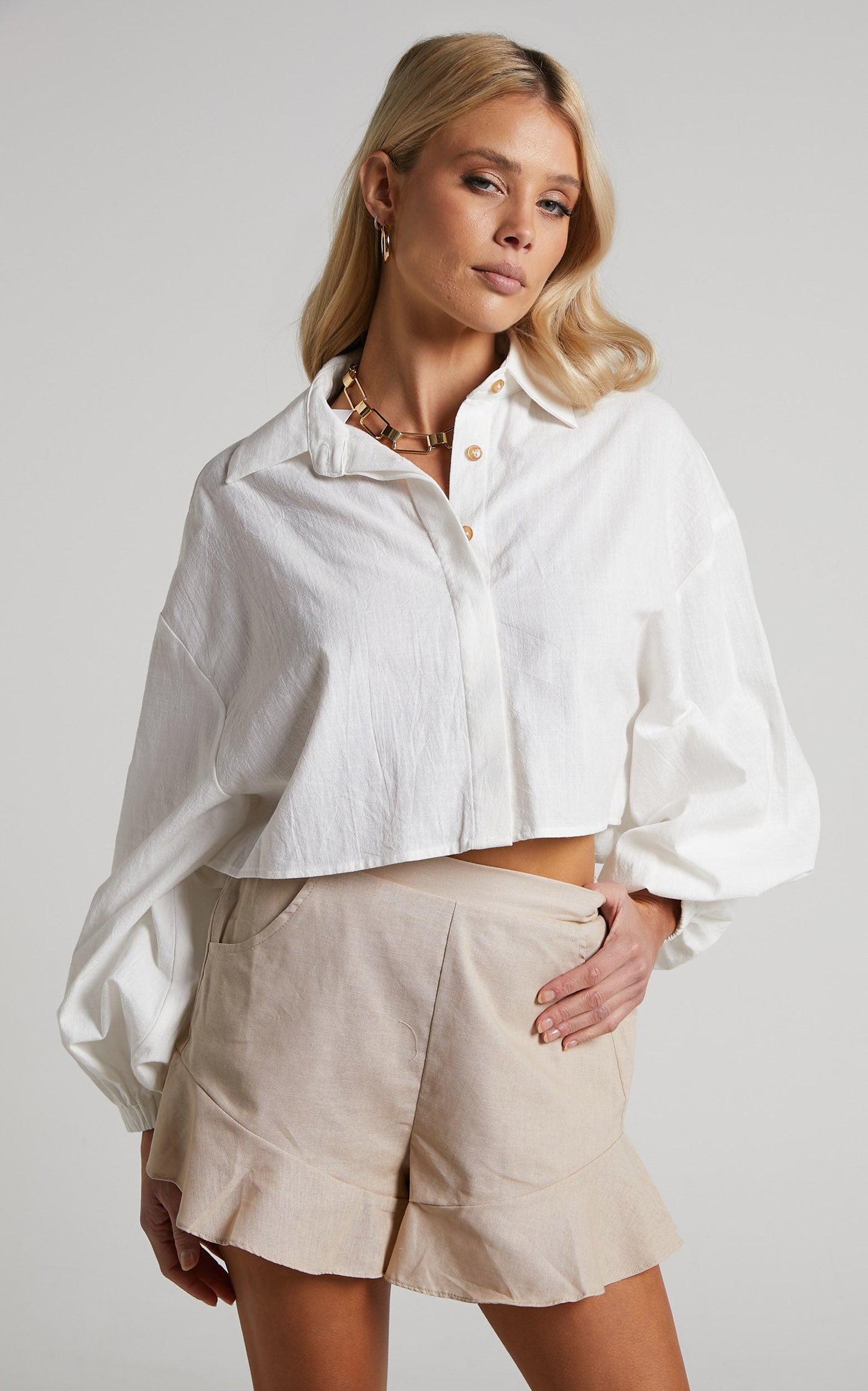 Claudina Shorts - Linen Look Frill Hem Shorts in Sand