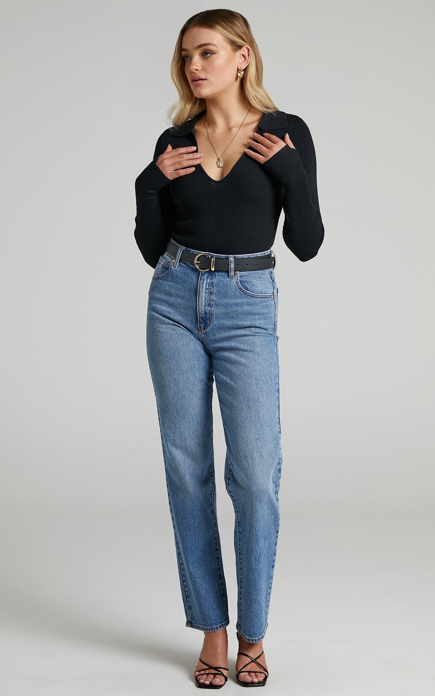 Coco Bodysuit - V Neck Bodysuit in Black
