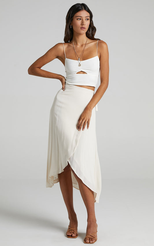 Come Find Me Skirt in White Linen Look