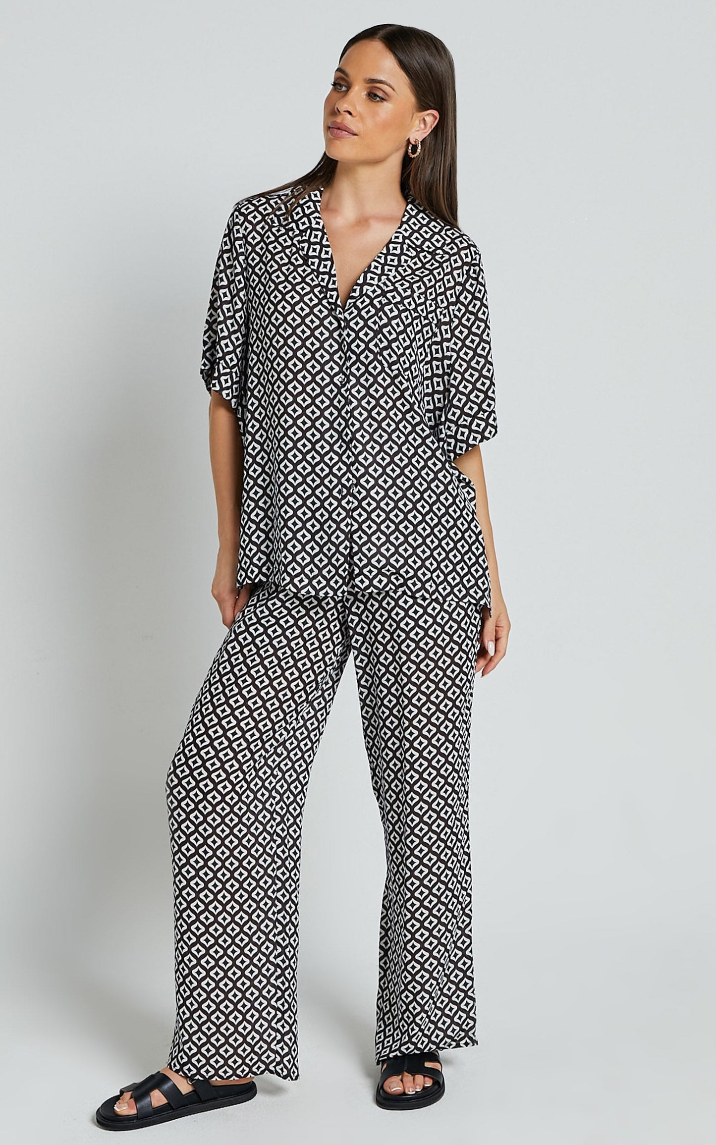 Brunita Pants - Mid Waisted Relaxed Elastic Waist Pants in Arluna Geo Print