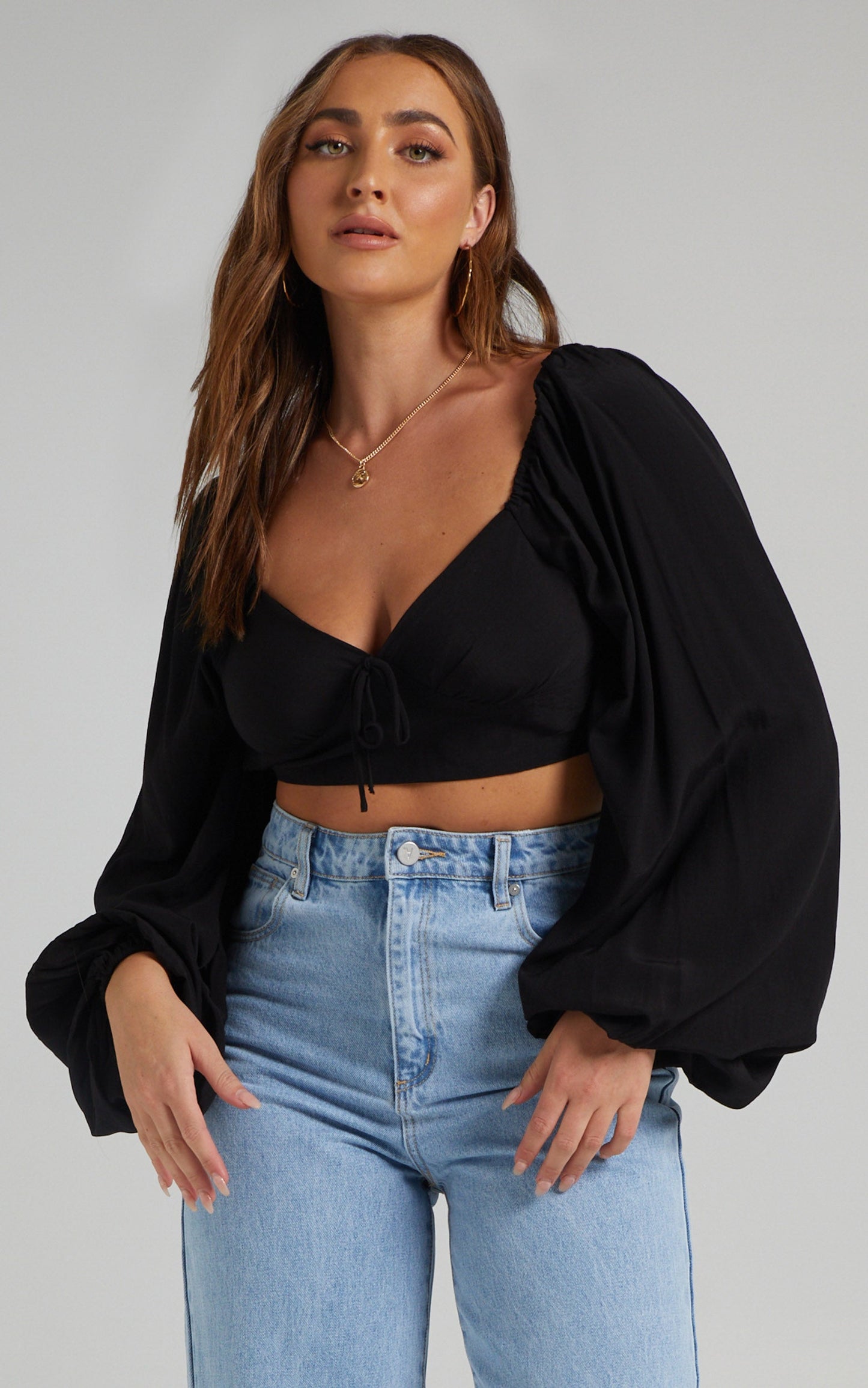 Shantal Balloon Sleeve Open Back Crop Top in Black