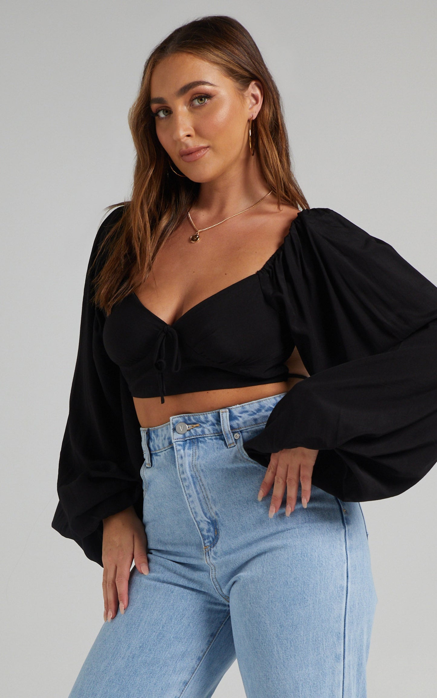 Shantal Balloon Sleeve Open Back Crop Top in Black