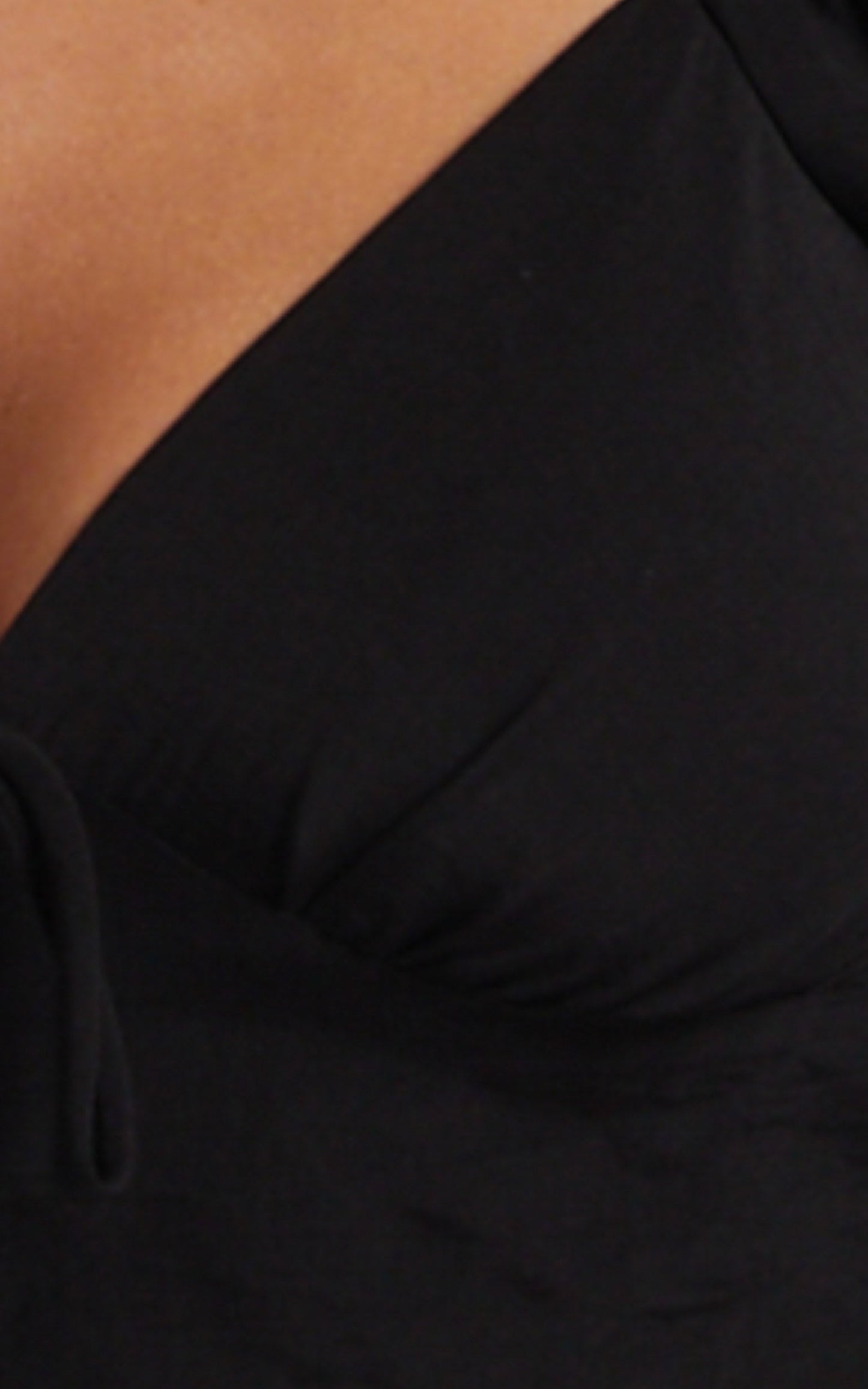 Shantal Balloon Sleeve Open Back Crop Top in Black