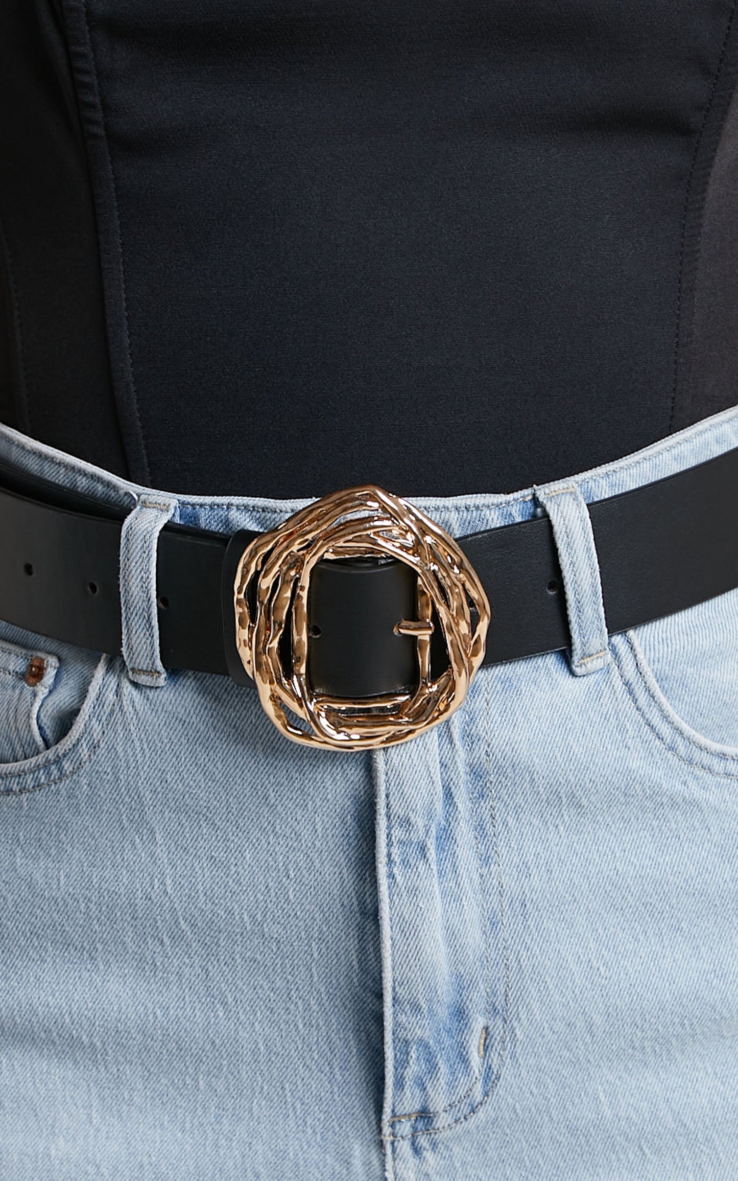 Rovilyn Gold Buckle Belt in Black