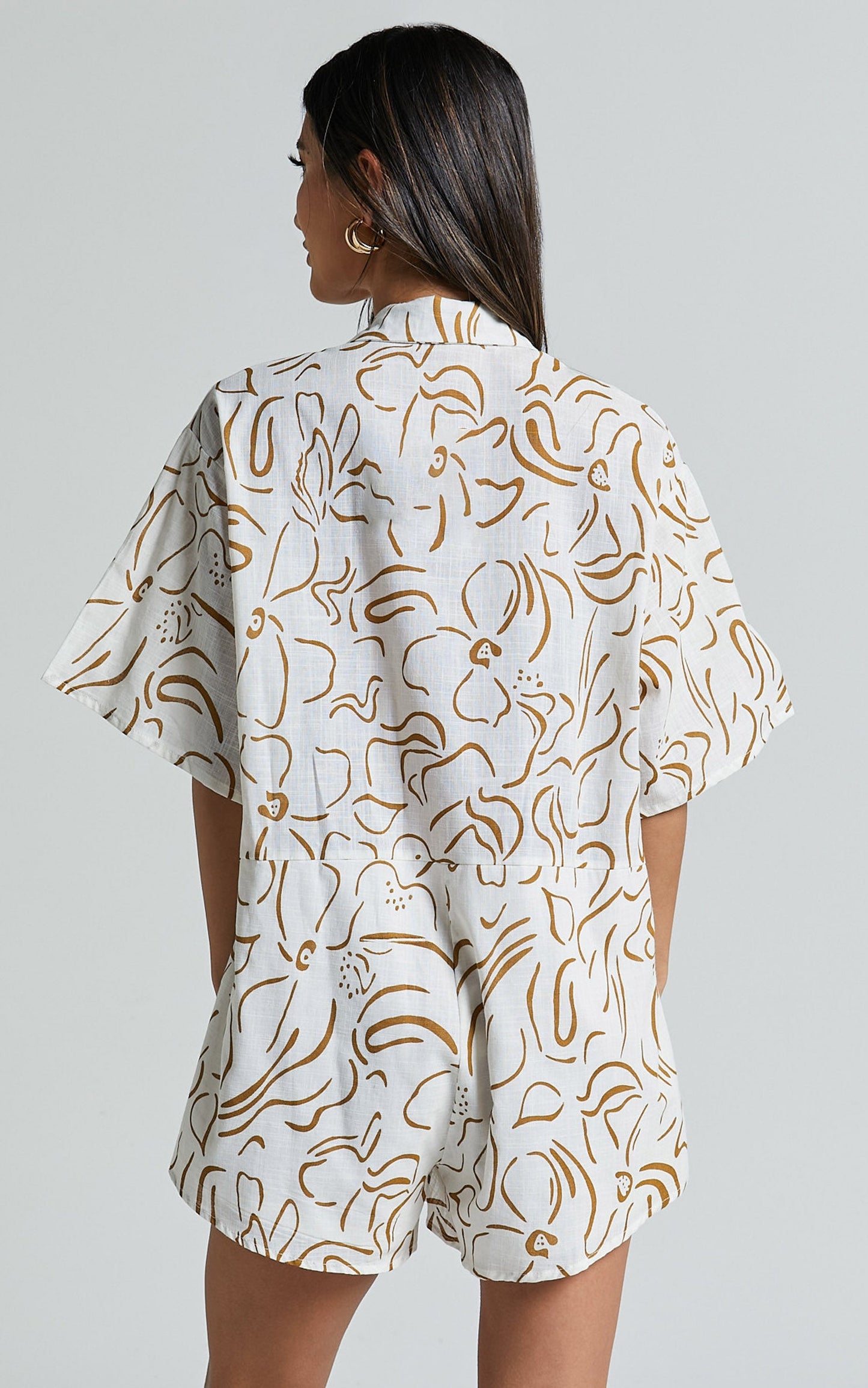 Courtney Playsuit - Short Sleeve Relaxed Button Front Linen Look Feel Playsuit in Cream and Choc Swirl
