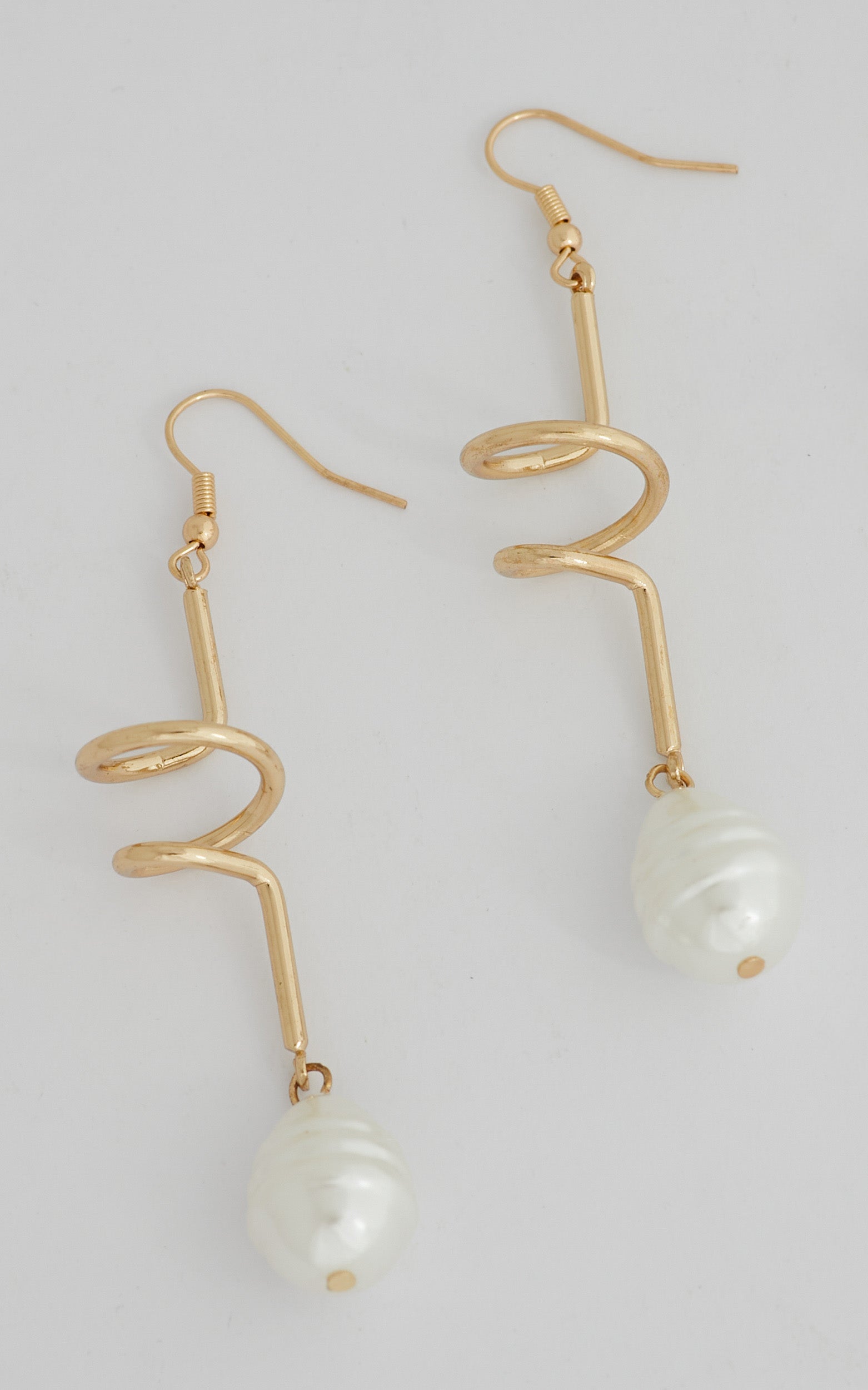 Crisha Twisted Pearl Drop Earrings in Gold