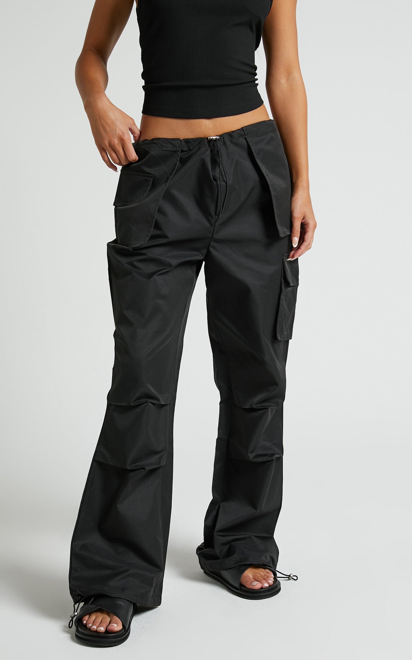 Damien Cargo Pants in Black