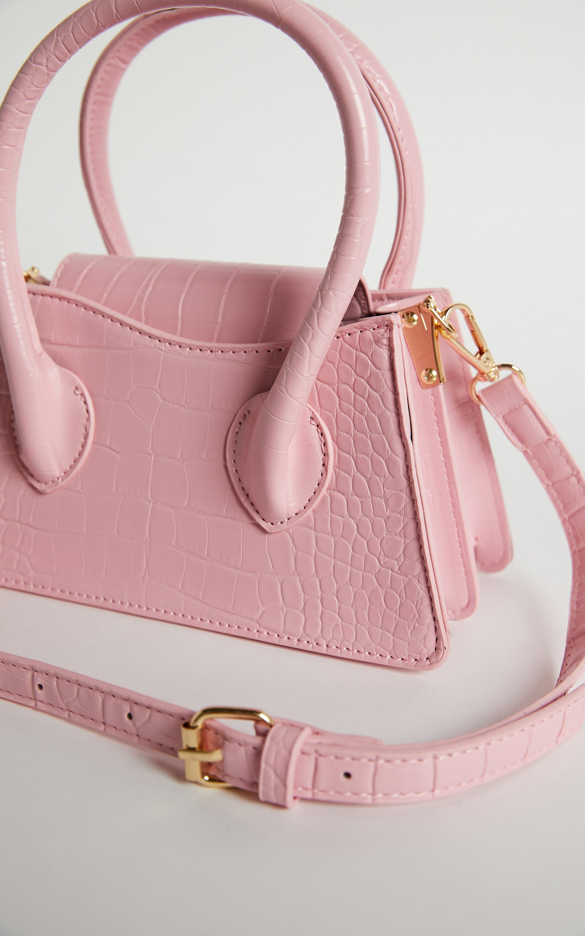 Daphne Mini Crossbody Bag in Pink