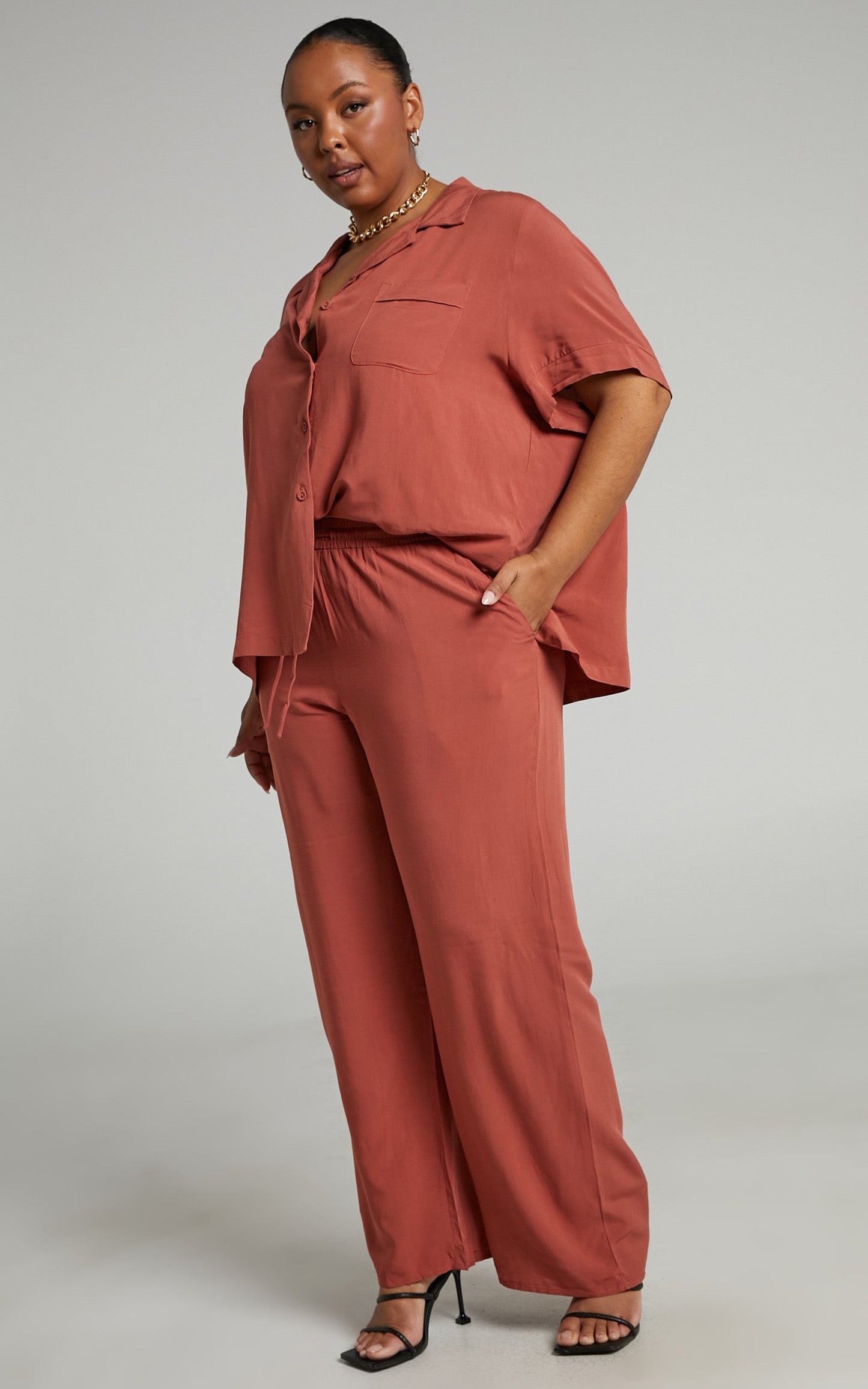 Devina High Waisted Straight Leg Pants in Clay