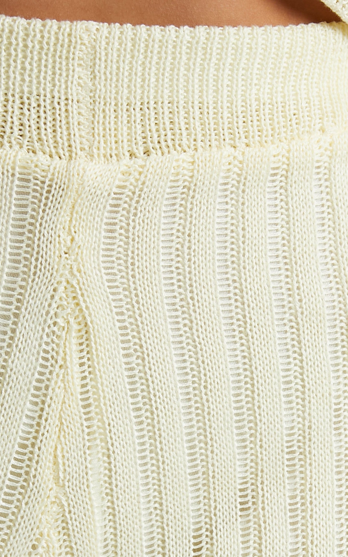 Divina Shorts in Cream