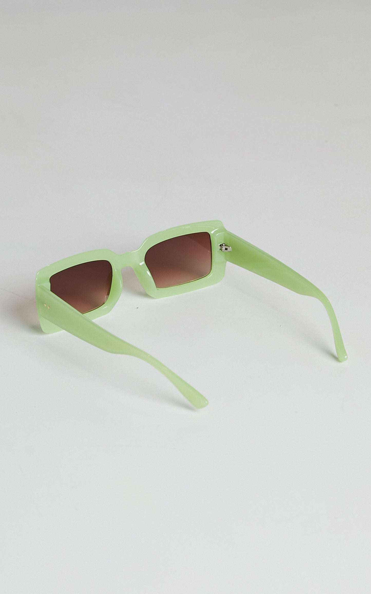 Donda Sunglasses in Green