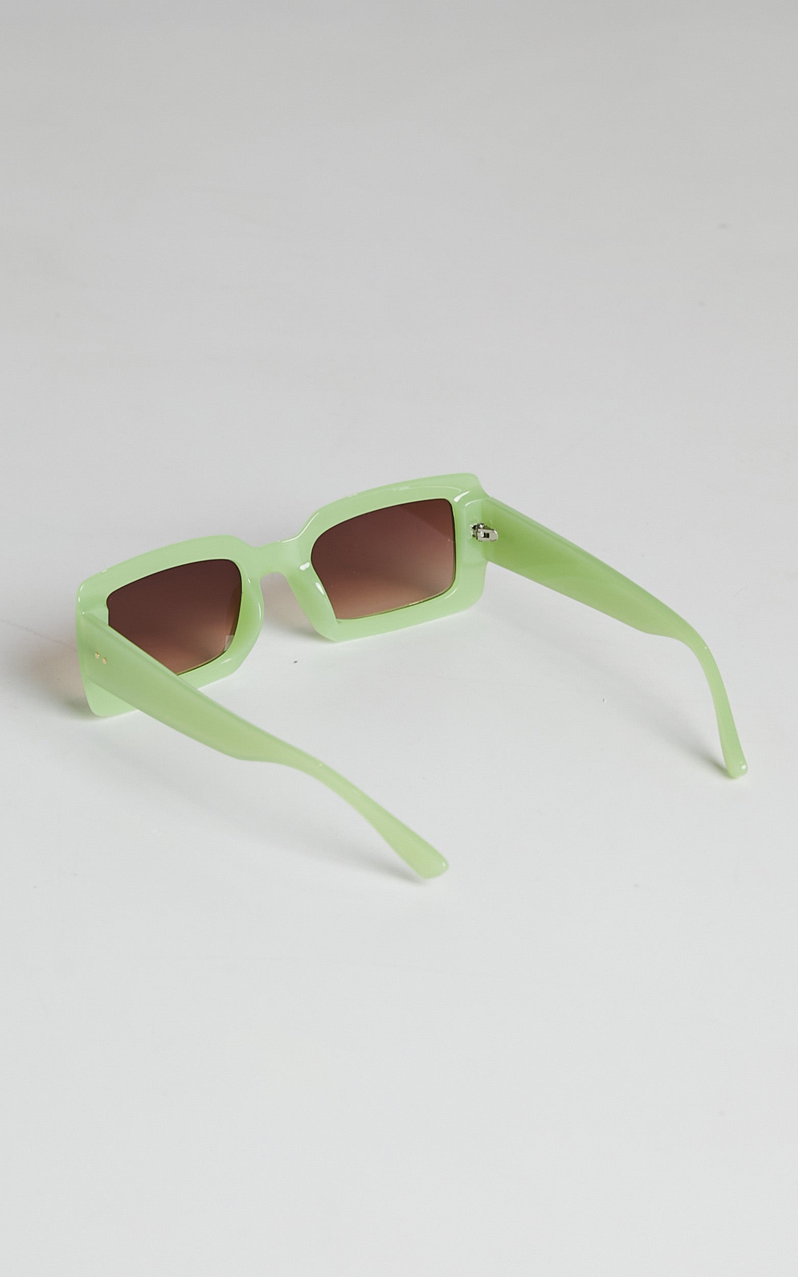Donda Sunglasses in Green