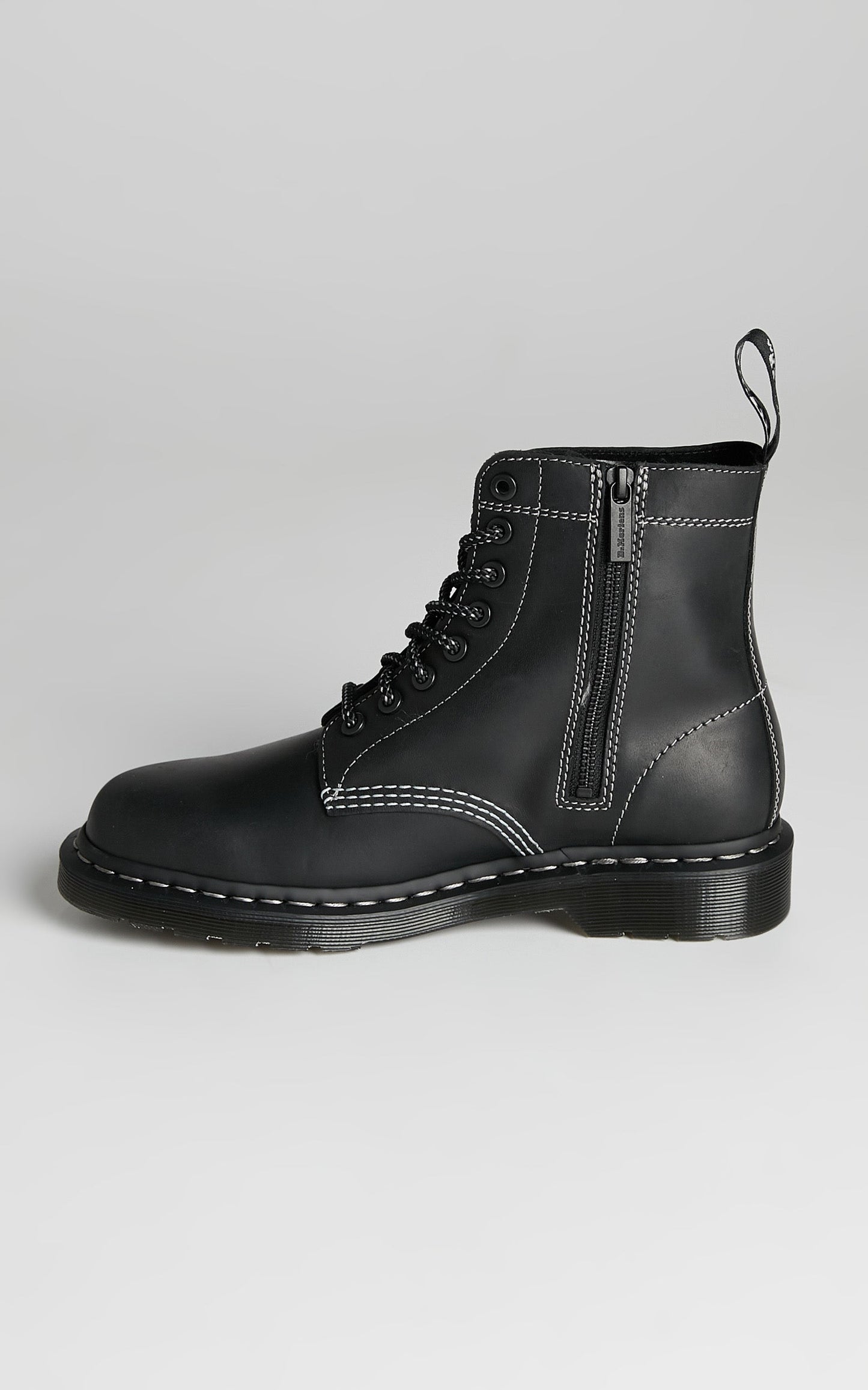 Dr. Martens - 1460 Pascal Zipped 8 Eye Boot in Black Streeter